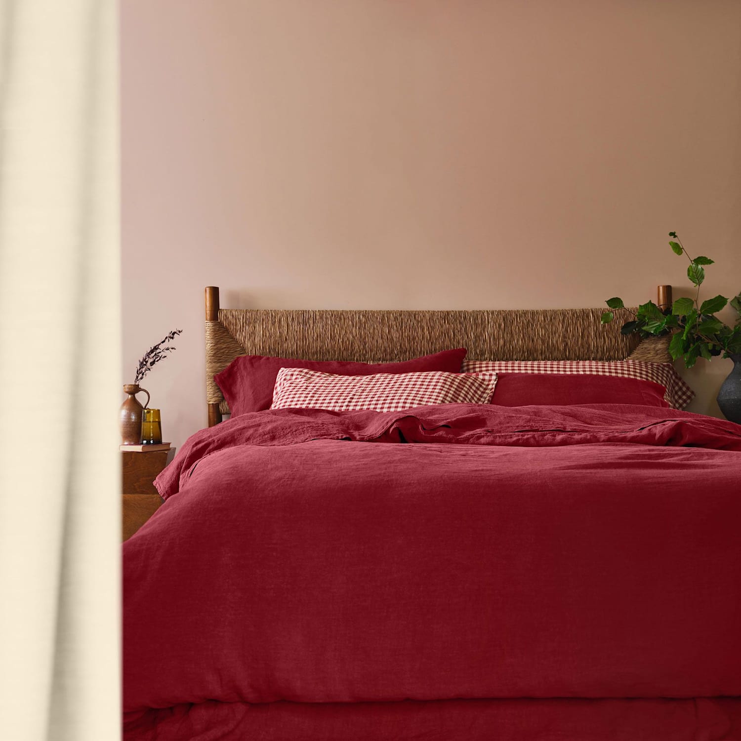 Piglet In Bed Pure Linen Duvet Cover - King Size (5 ft) - Red - Available at M&S