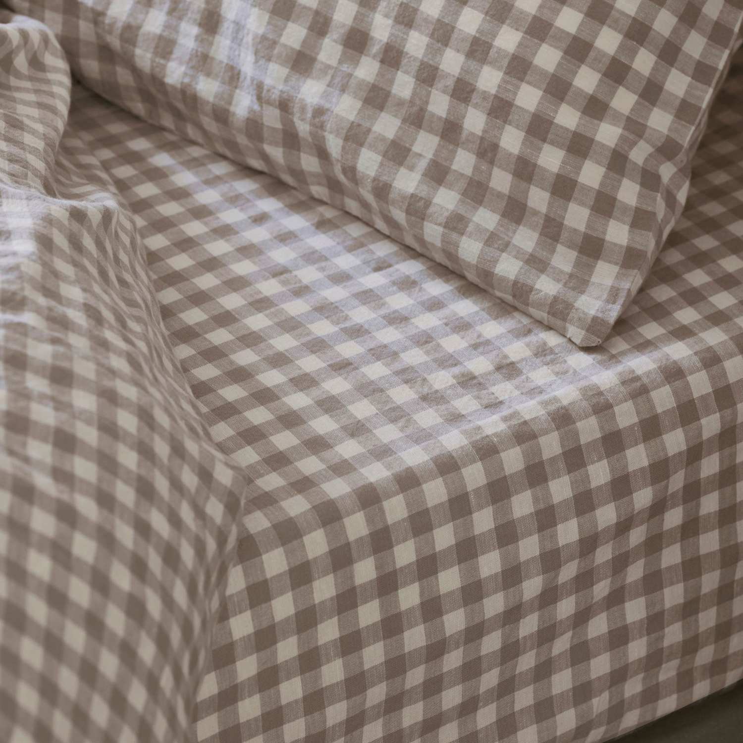 Piglet In Bed Pure Linen Gingham Fitted Sheet - Single (3 ft) - Oatmeal Mix - Available at M&S