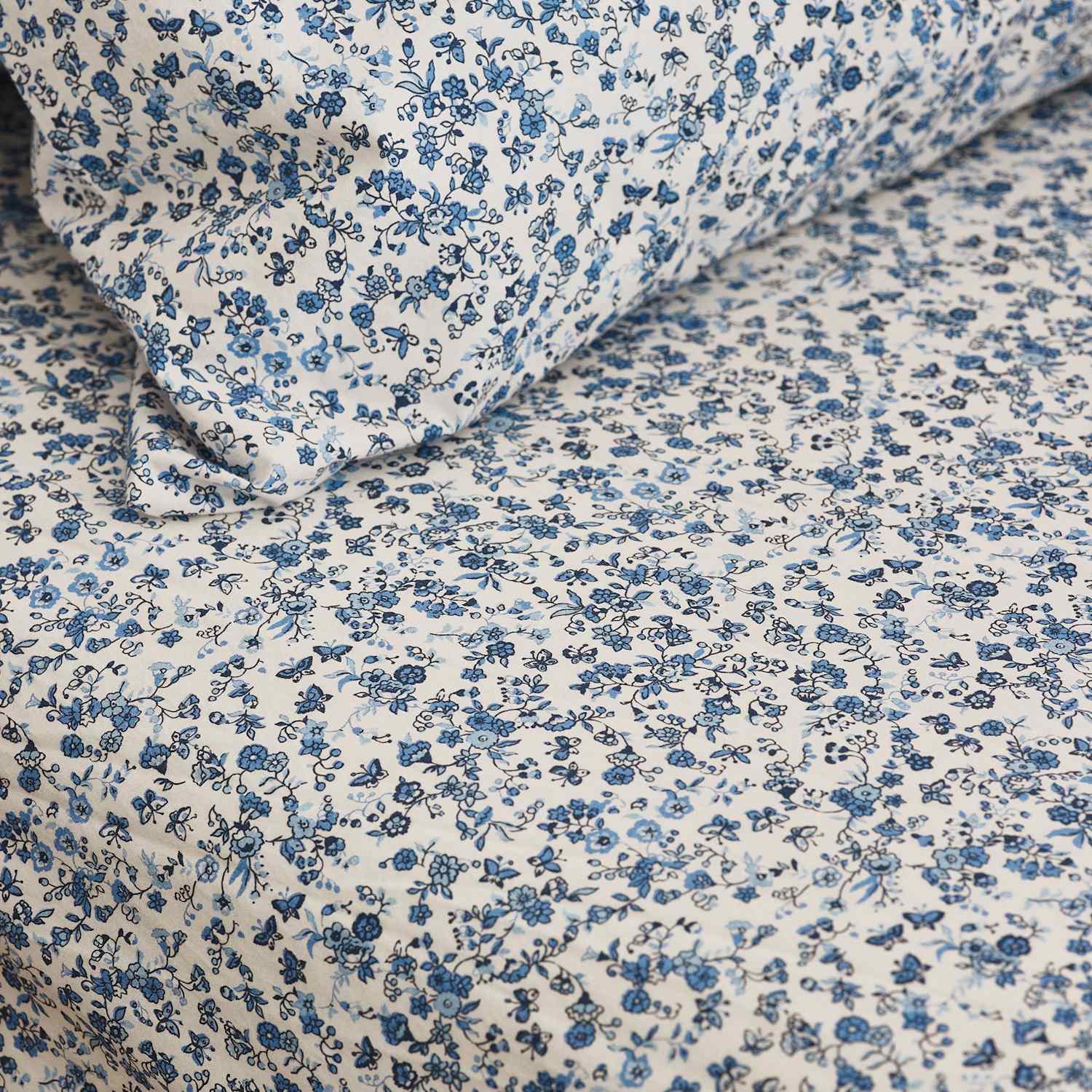 Piglet In Bed Washed Cotton Mini Meadow Fitted Sheet - Single (3 ft) - Blue Mix - Available at M&S