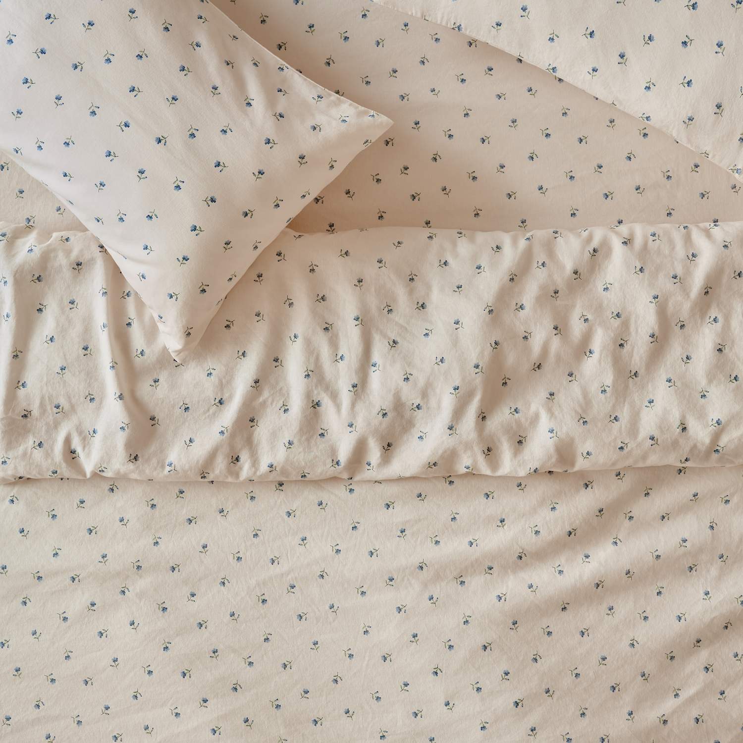 Piglet In Bed Posy Bud Linen Rich Duvet Cover - King Size (5 ft) - Blue Mix - Available at M&S