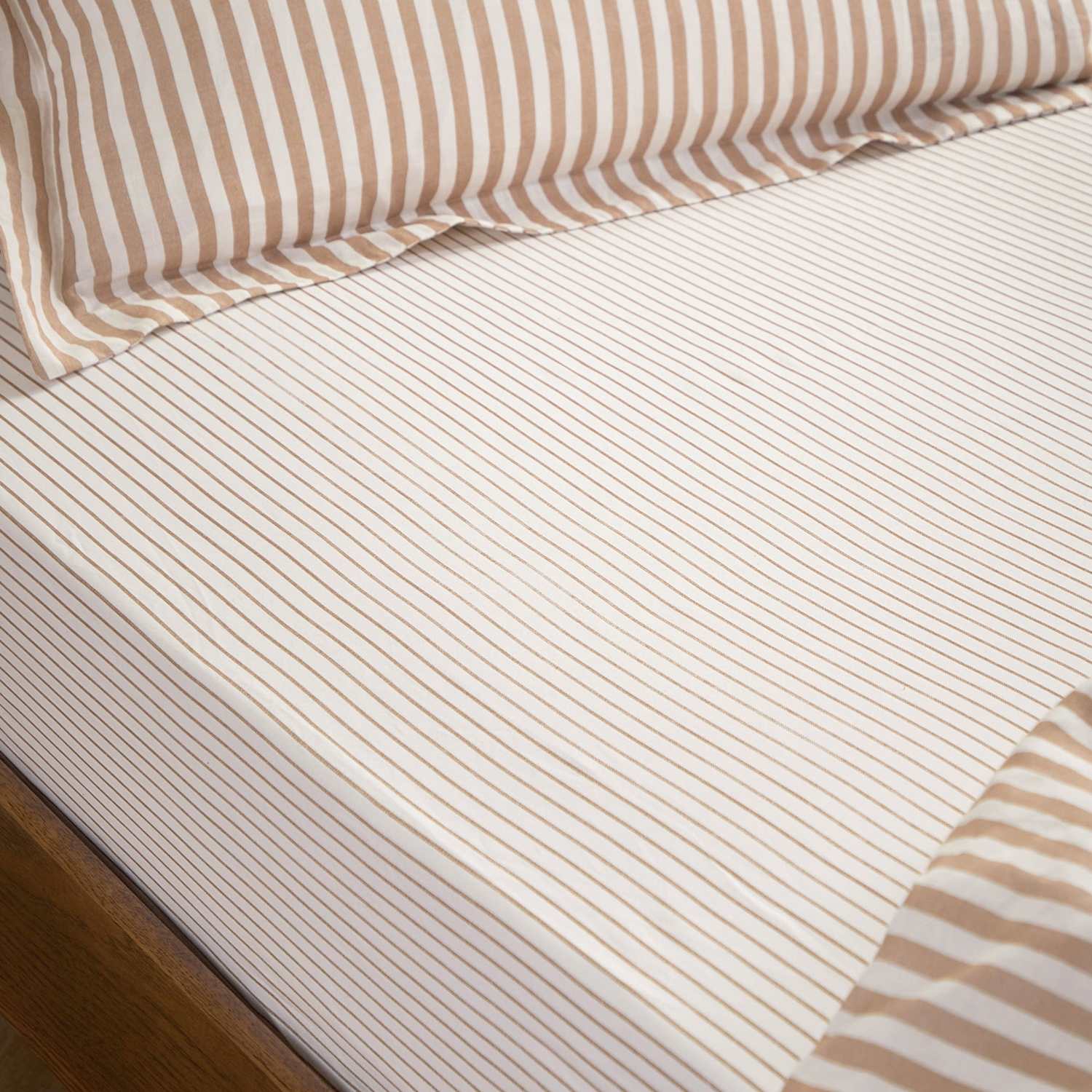Yard Pure Cotton Hebden Striped Fitted Sheet - King Size (5 ft) - Natural Mix - Available at M&S