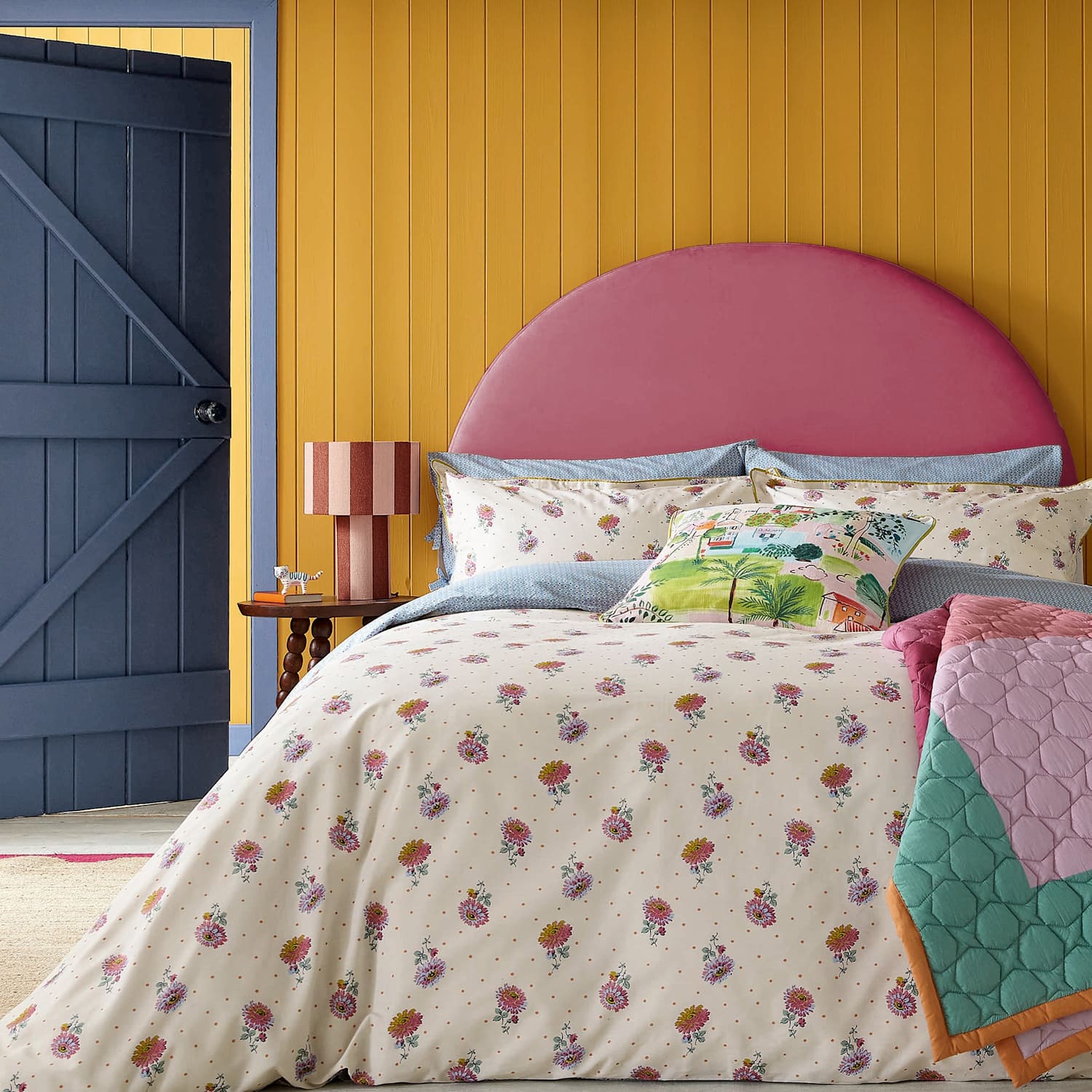 Land & Shore Pure Cotton Rene Floral Bedding Set - Single (3 ft) - Cream Mix - Available at M&S