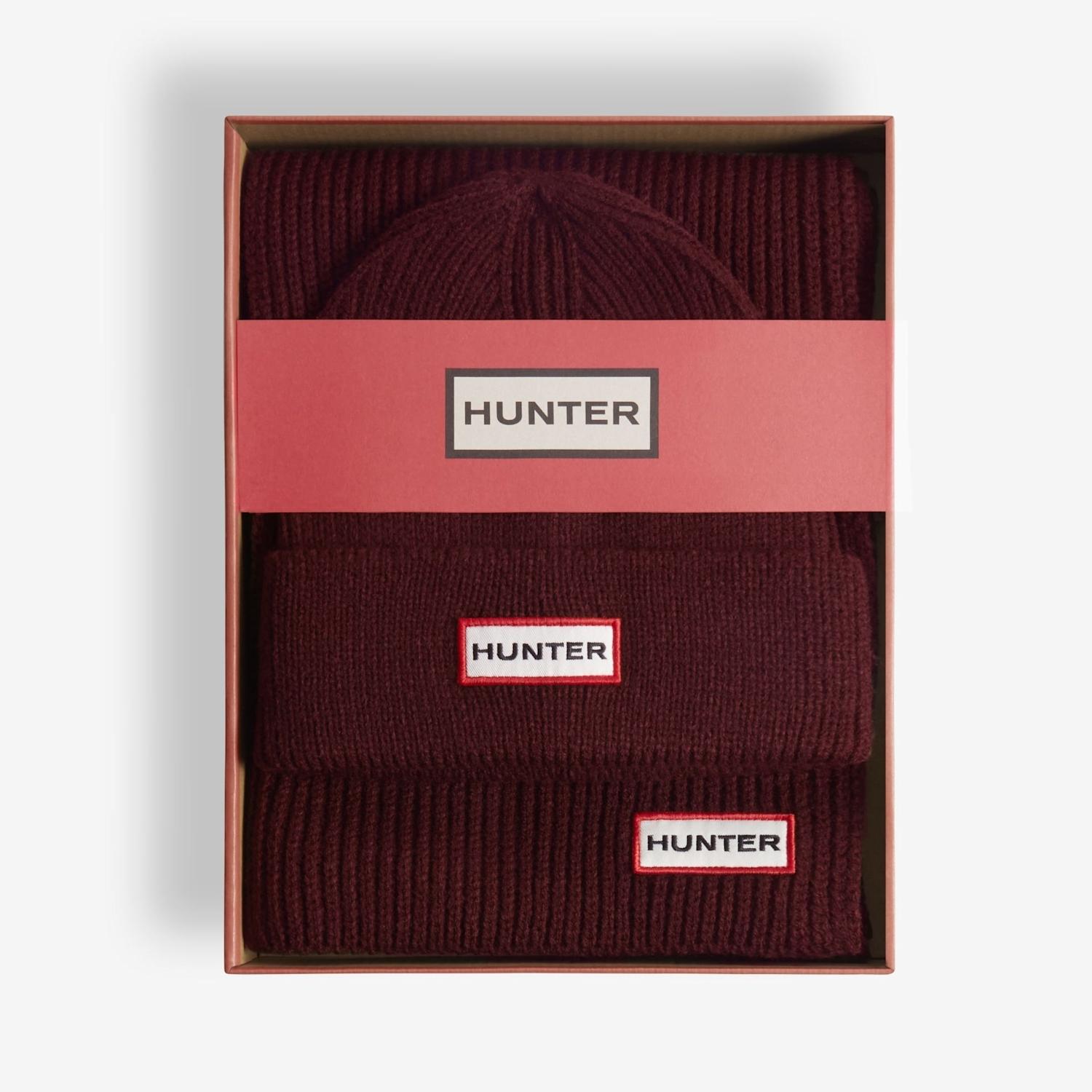 Hunter Women's Knitted Hat & Scarf Set - Burgundy - Available at M&S