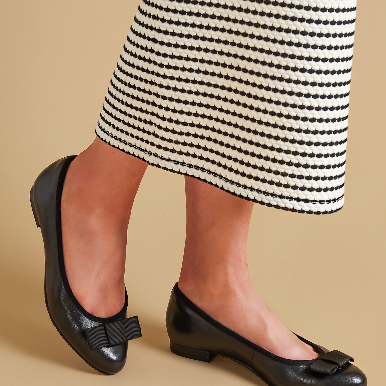 Jones Bootmaker Women's Wide Fit Leather Bow Flat Pumps - 4 - Black - Available at M&S