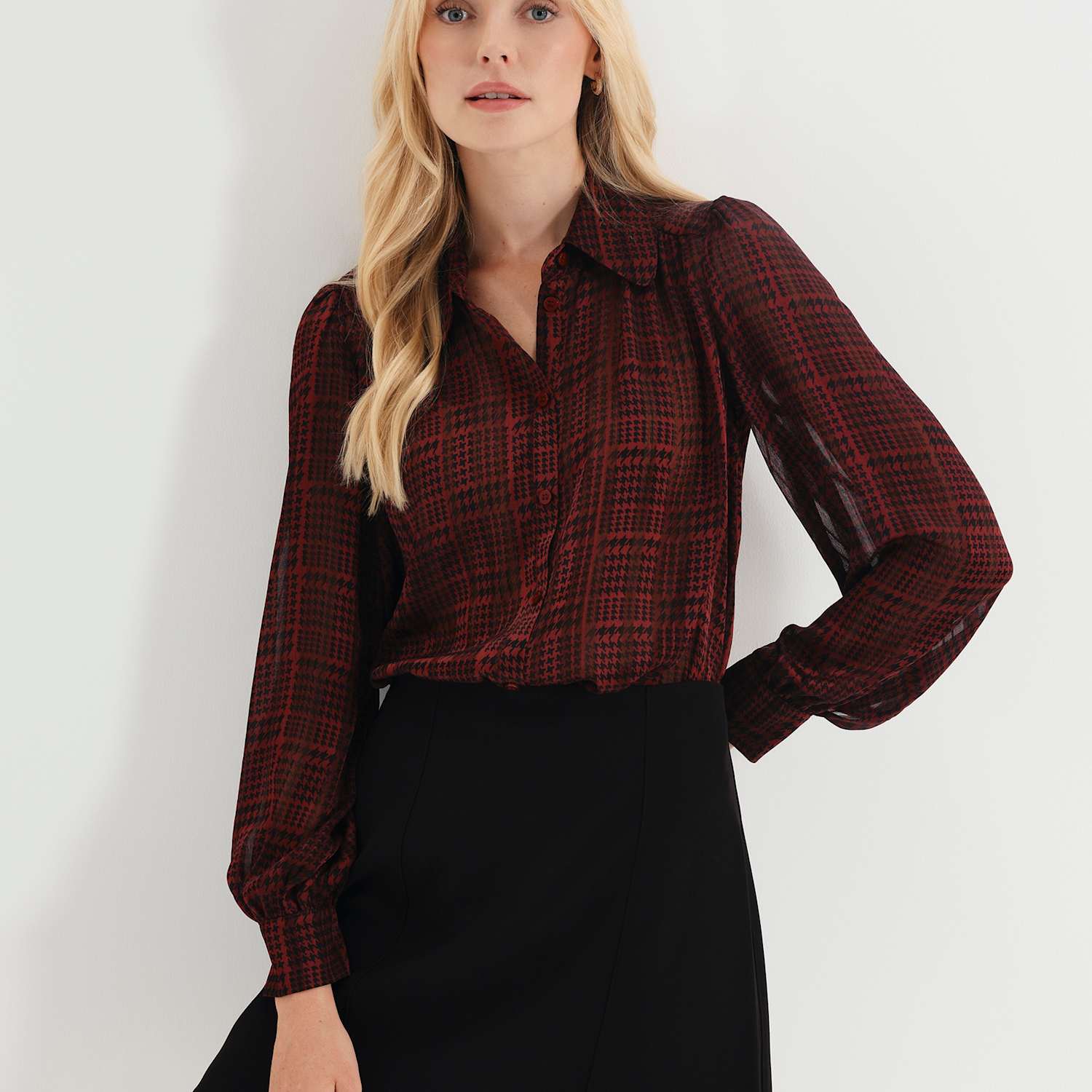 Finery London Women's Printed V-Neck Blouse - 22 - Burgundy Mix - Available at M&S
