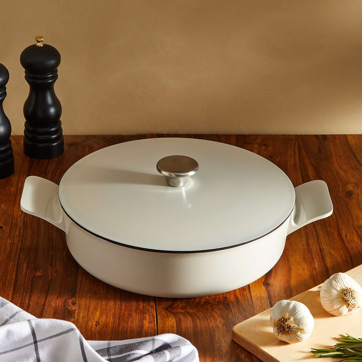 M&S Cast Aluminium 4.5L Casserole Dish - Ivory
