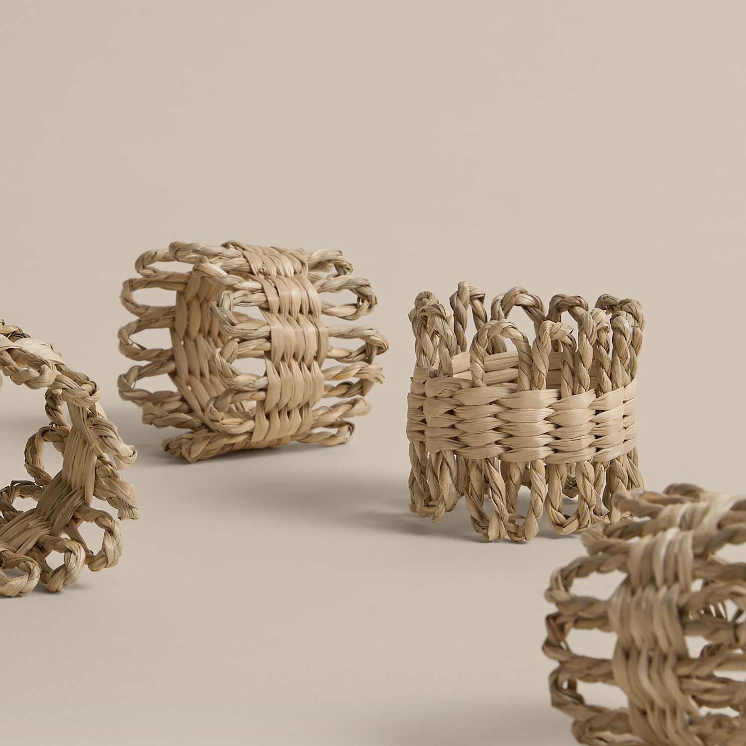 M&S 4 Pack Rattan Flower Napkin Rings - Natural