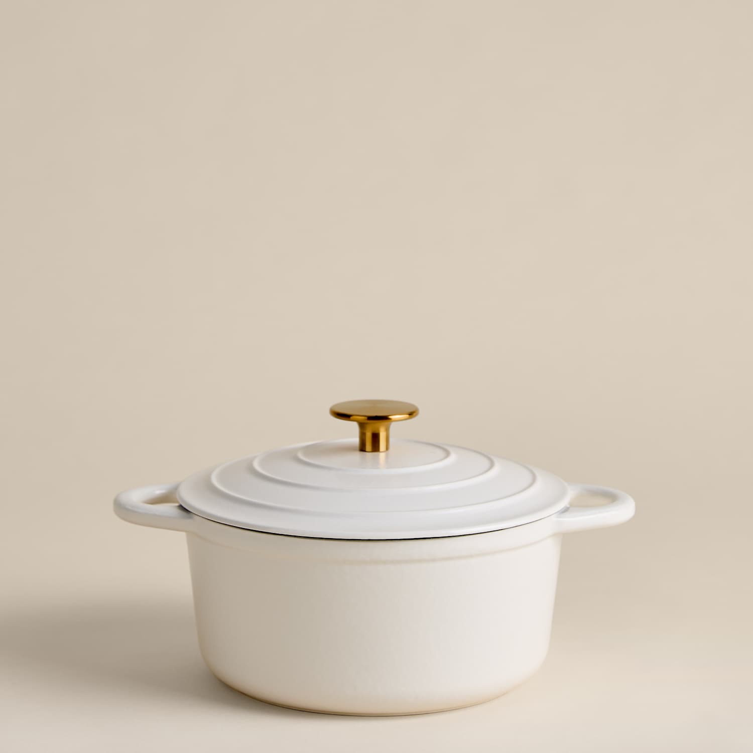 M&S Cast Iron Medium Casserole Dish - Cream
