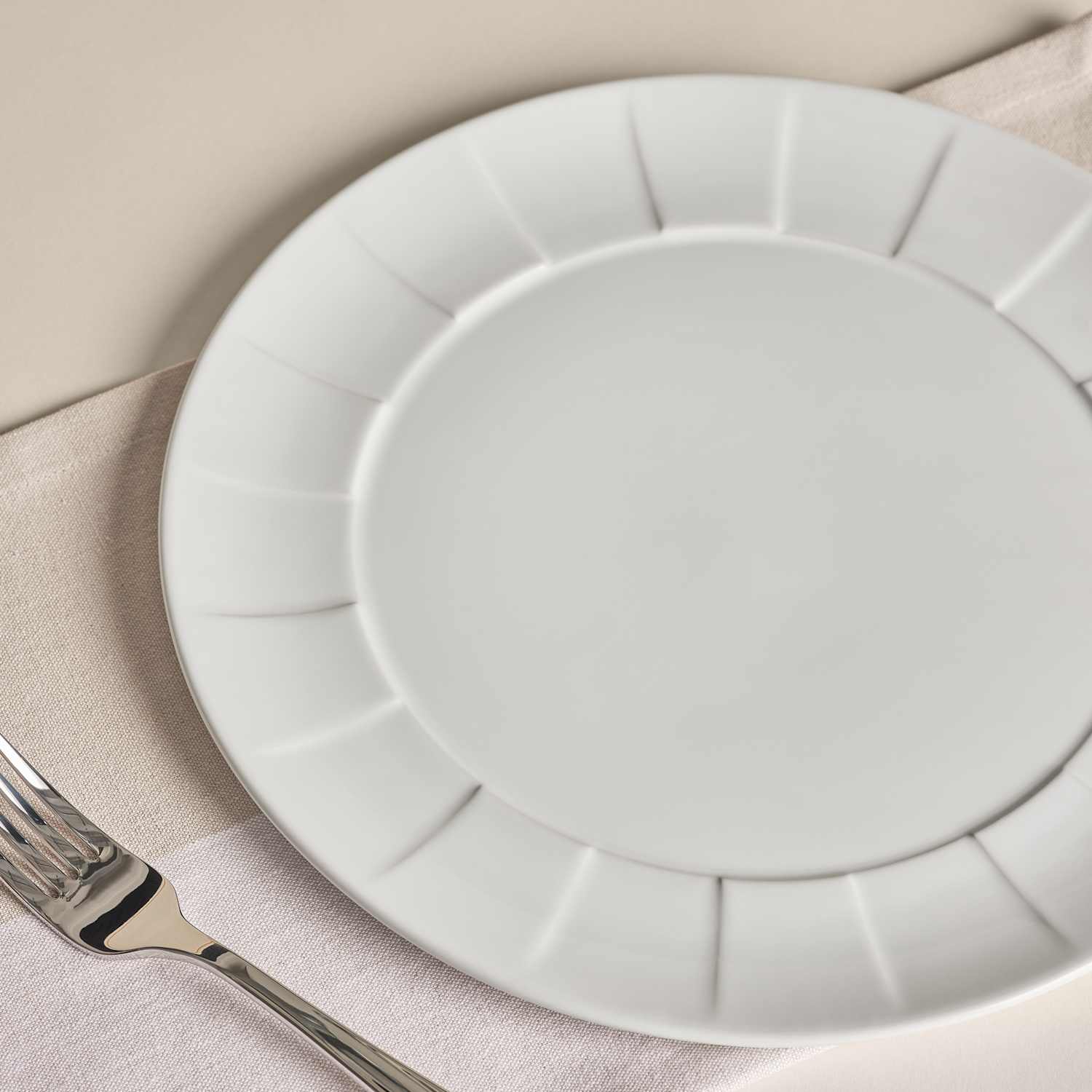 M&S X Kelly Hoppen Textured Dinner Plate - White