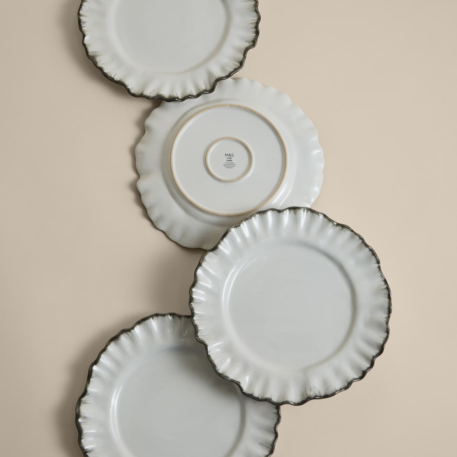 M&S Set of 4 Ruffle Stoneware Dinner Plates - Cream Mix