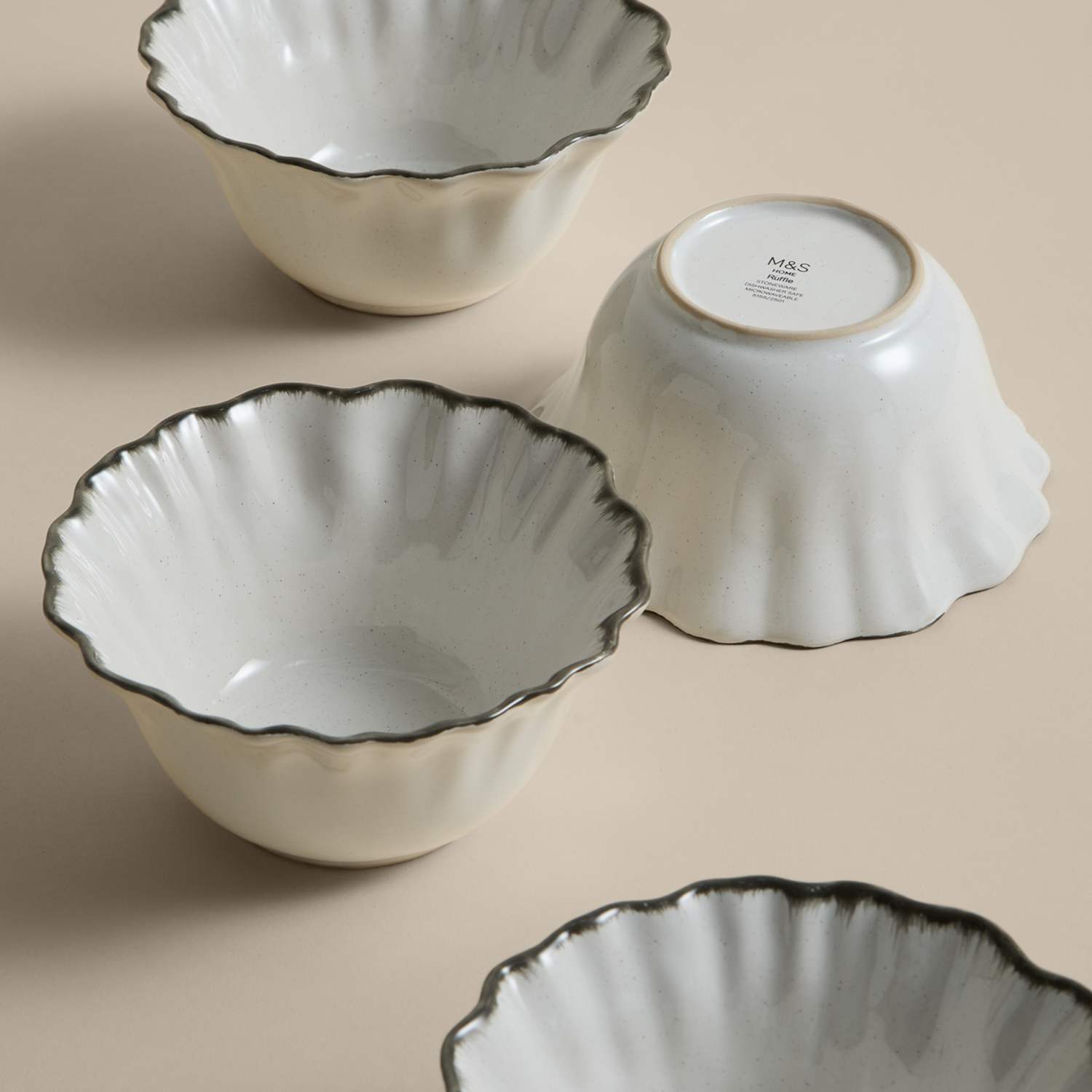 M&S Set of 4 Ruffle Stoneware Cereal Bowls - Cream Mix