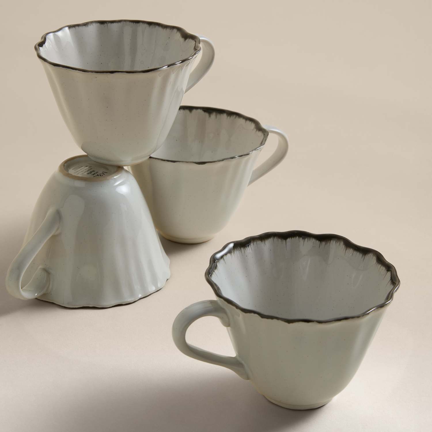 M&S Set of 4 Ruffle Stoneware Tea Cups - Cream Mix