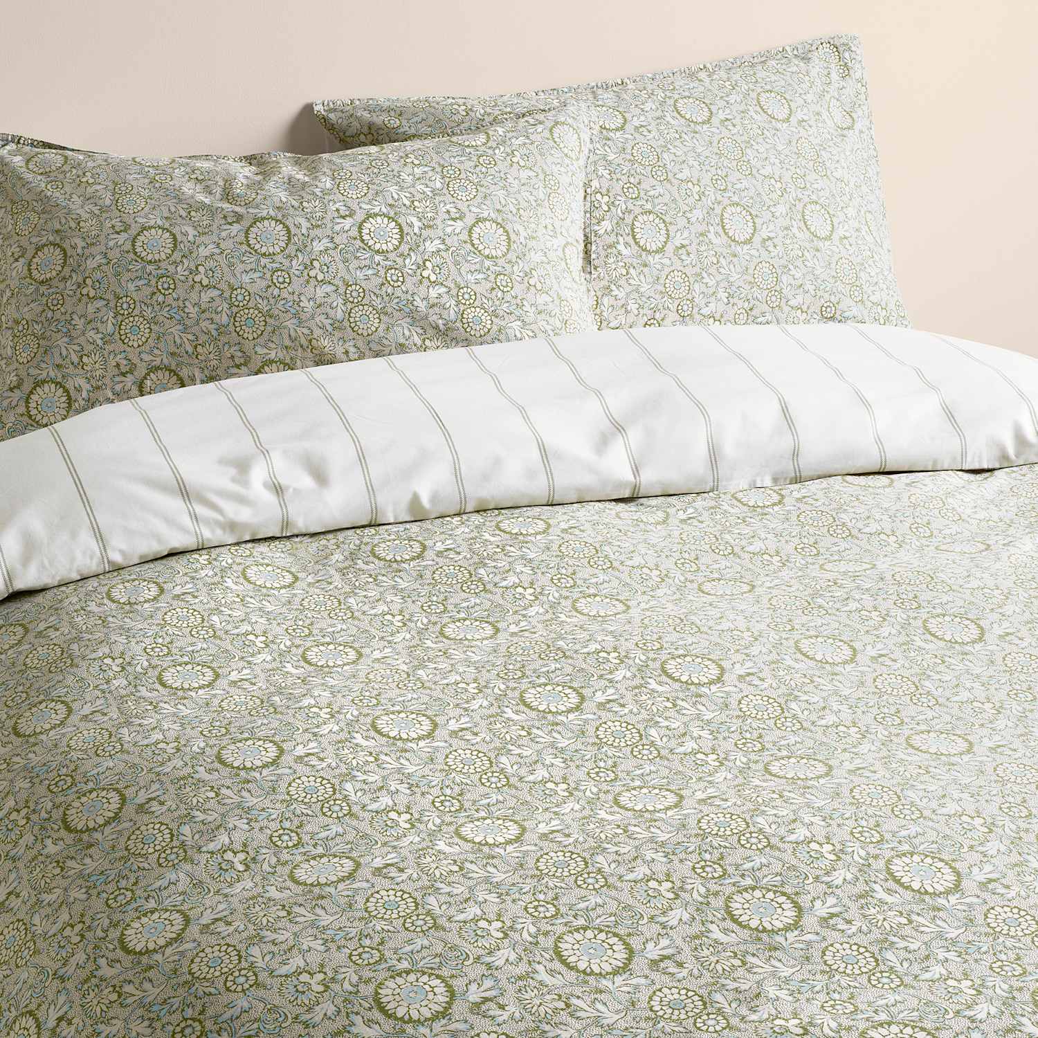 M&S Cotton Rich Reversible Woodblock Floral Bedding Set - Single (3 ft) - Fern