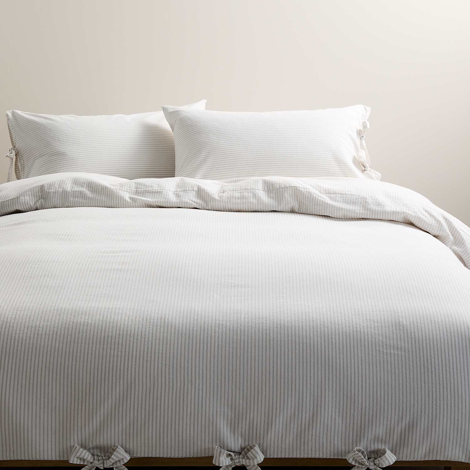 M&S Pure Cotton Striped Tie Bedding Set - King Size (5 ft) - Grey Mix