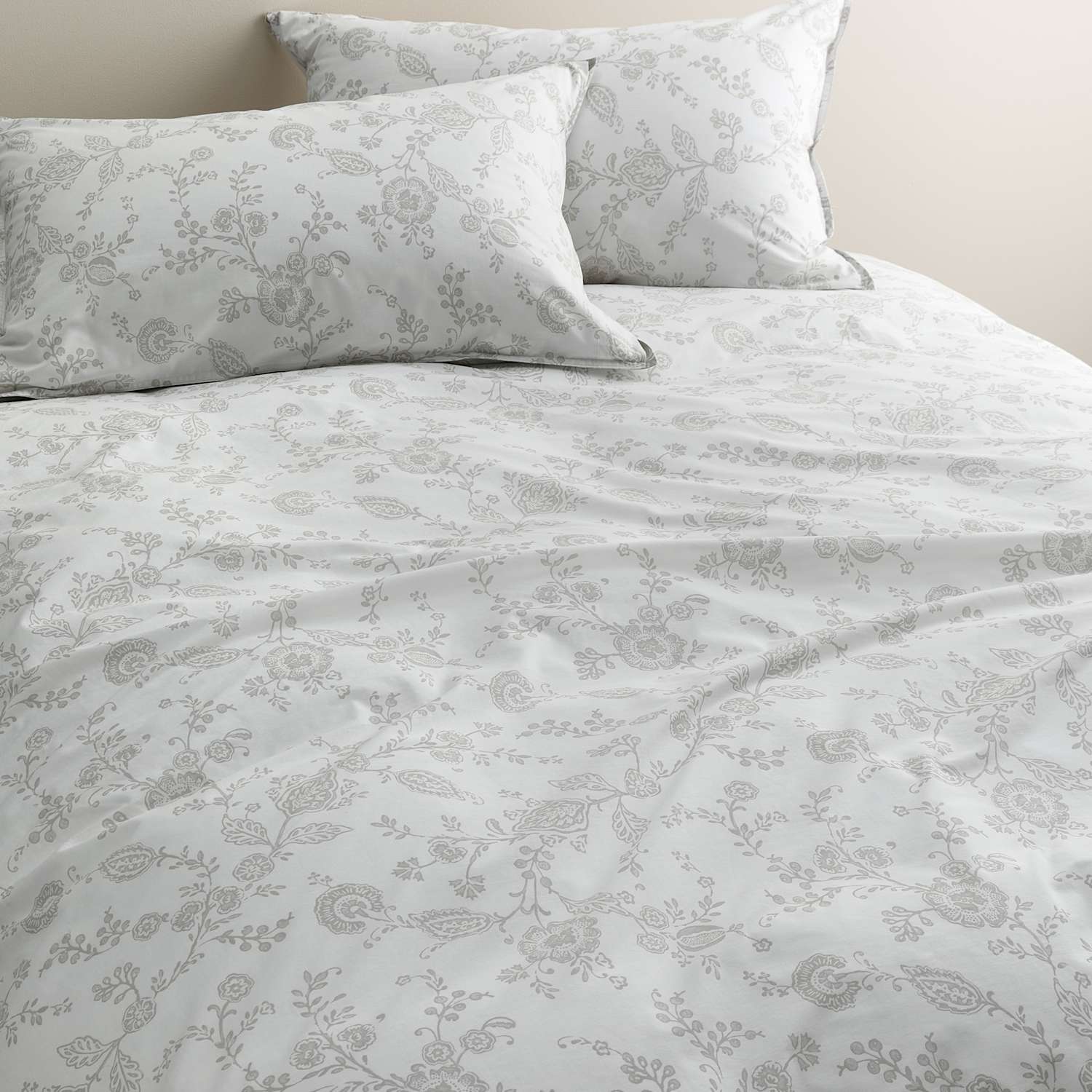 M&S Cotton Rich Reversible Floral Bedding Set - Single (3 ft) - Natural Mix
