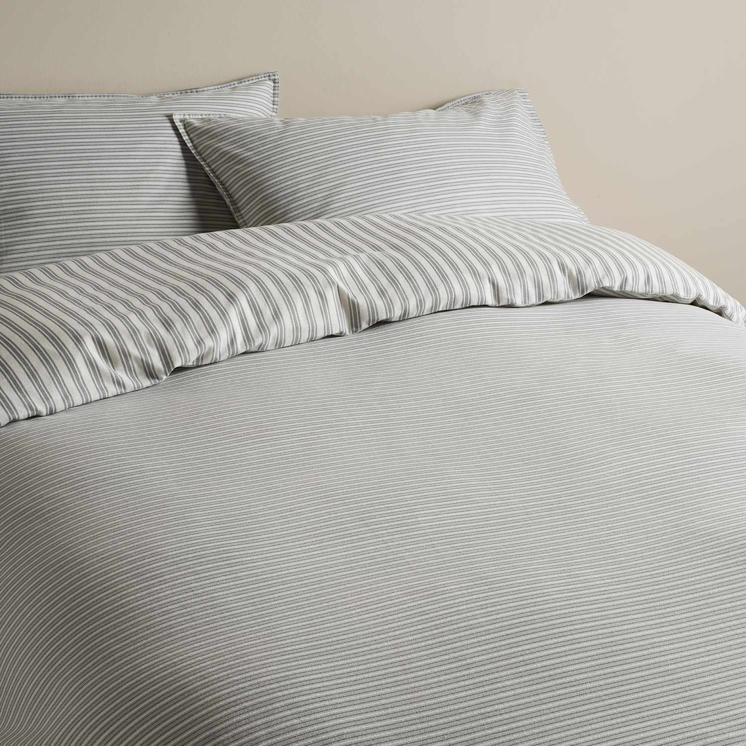 M&S Brushed Cotton Reversible Striped Bedding Set - Single (3 ft) - Dove