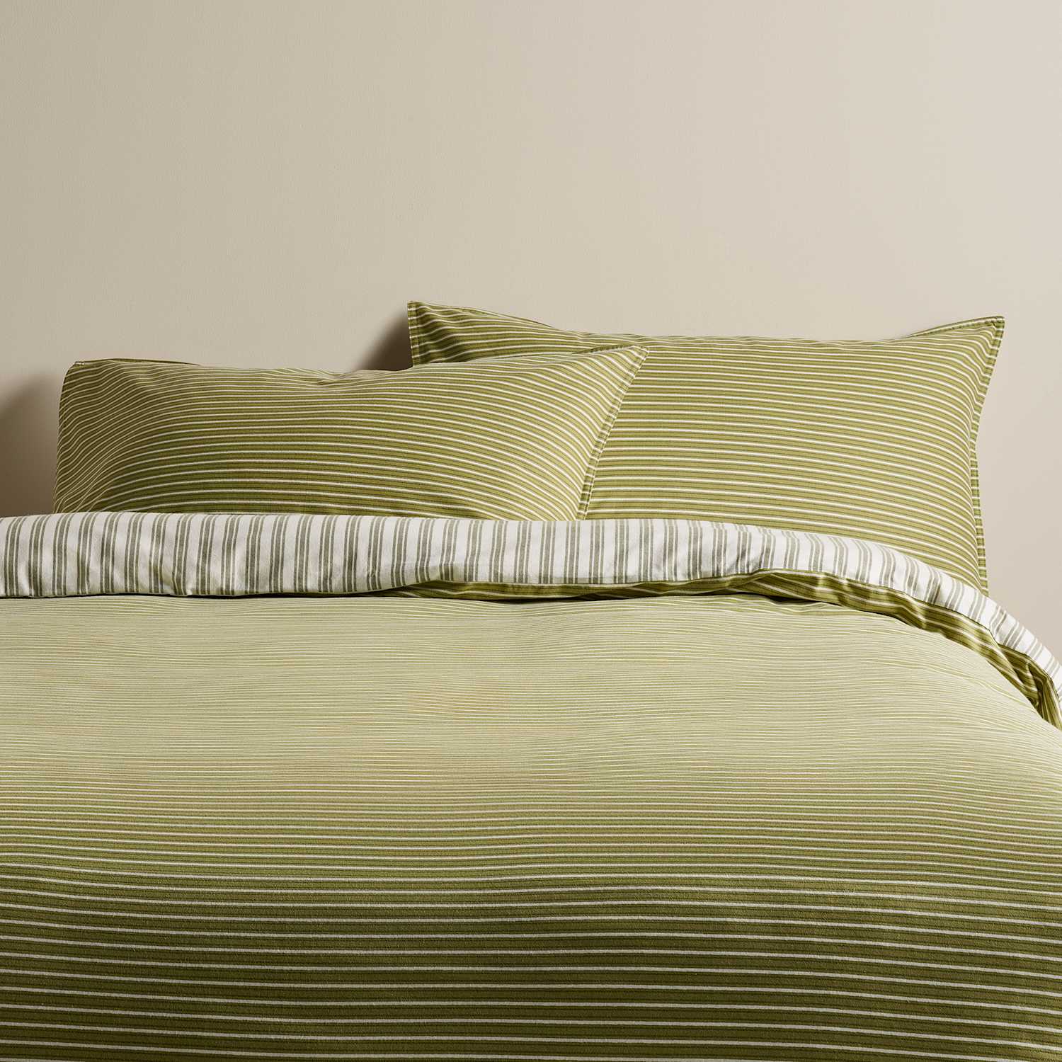 M&S Brushed Cotton Reversible Striped Bedding Set - Single (3 ft) - Fern
