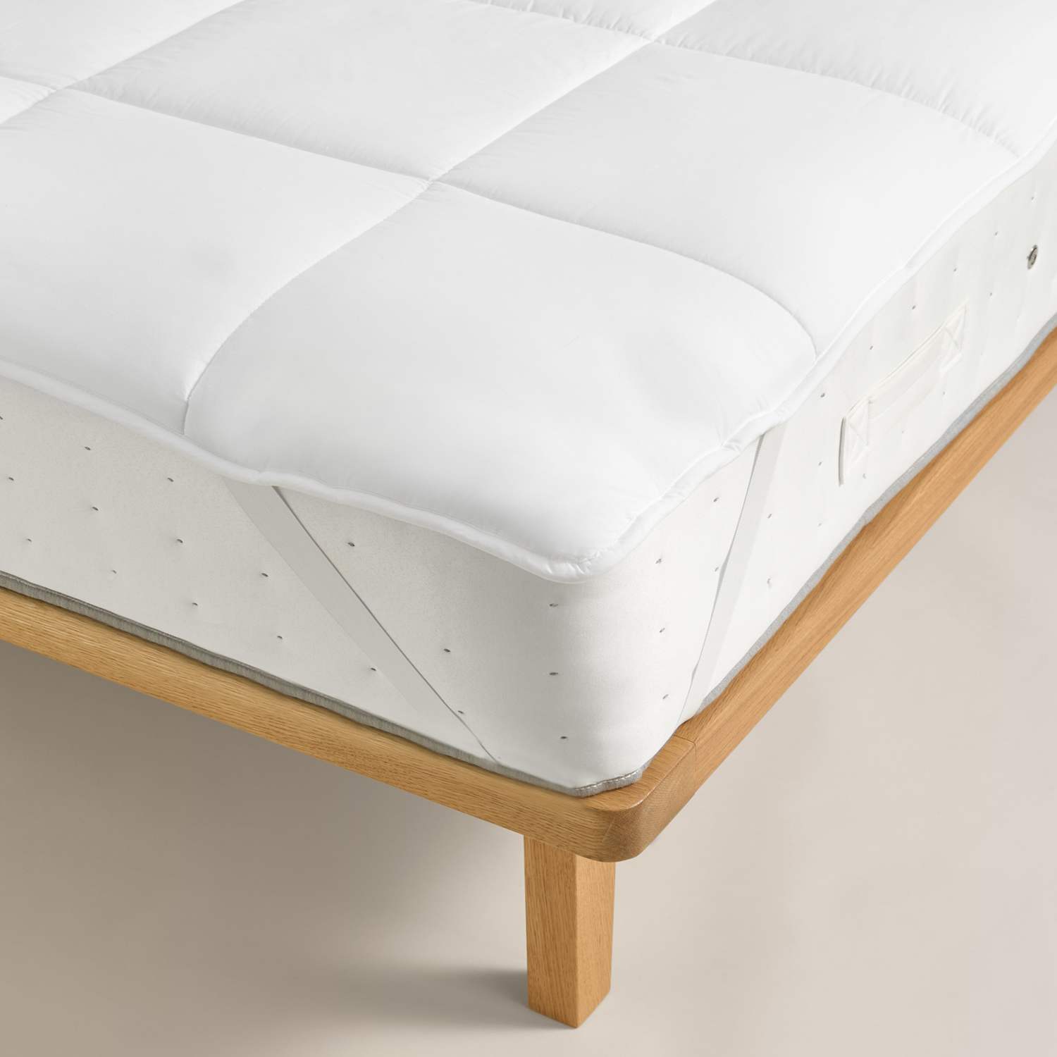 M&S Luxury Down Alternative Mattress Topper - Single (3 ft) - White