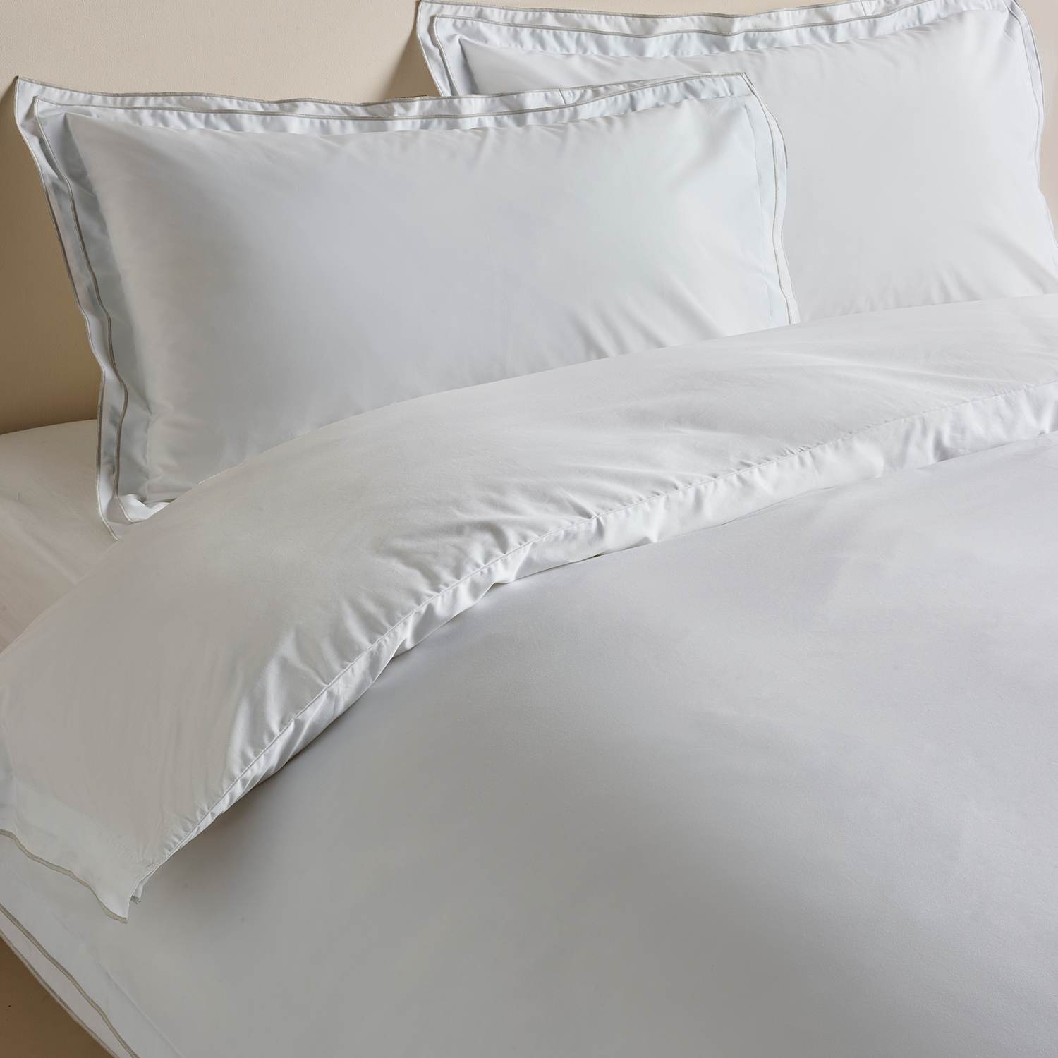 M&S Egyptian Cotton Embroidered Bedding Set - Double (4 ft 6) - Dove
