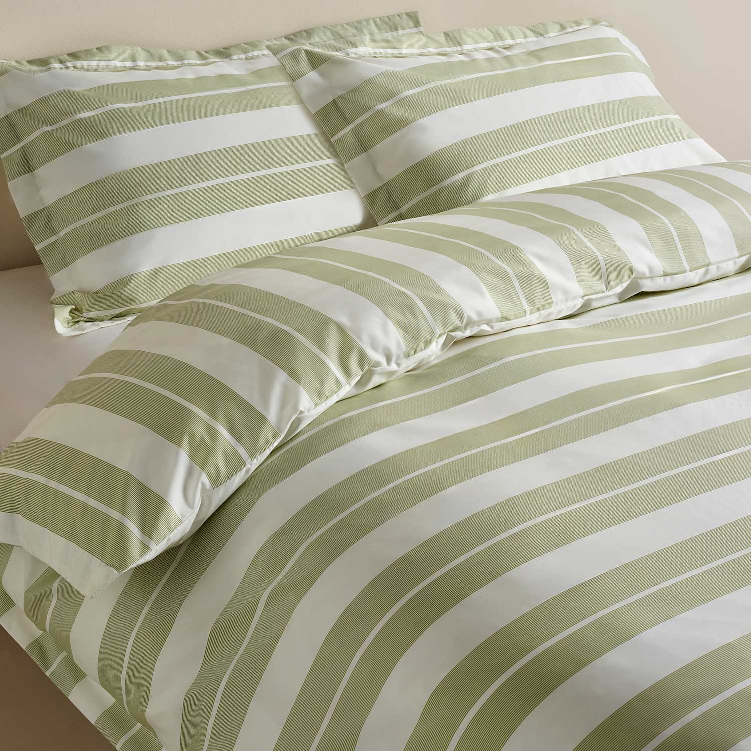M&S Egyptian Cotton Wide Stripe Printed Bedding Set - Single (3 ft) - Fern