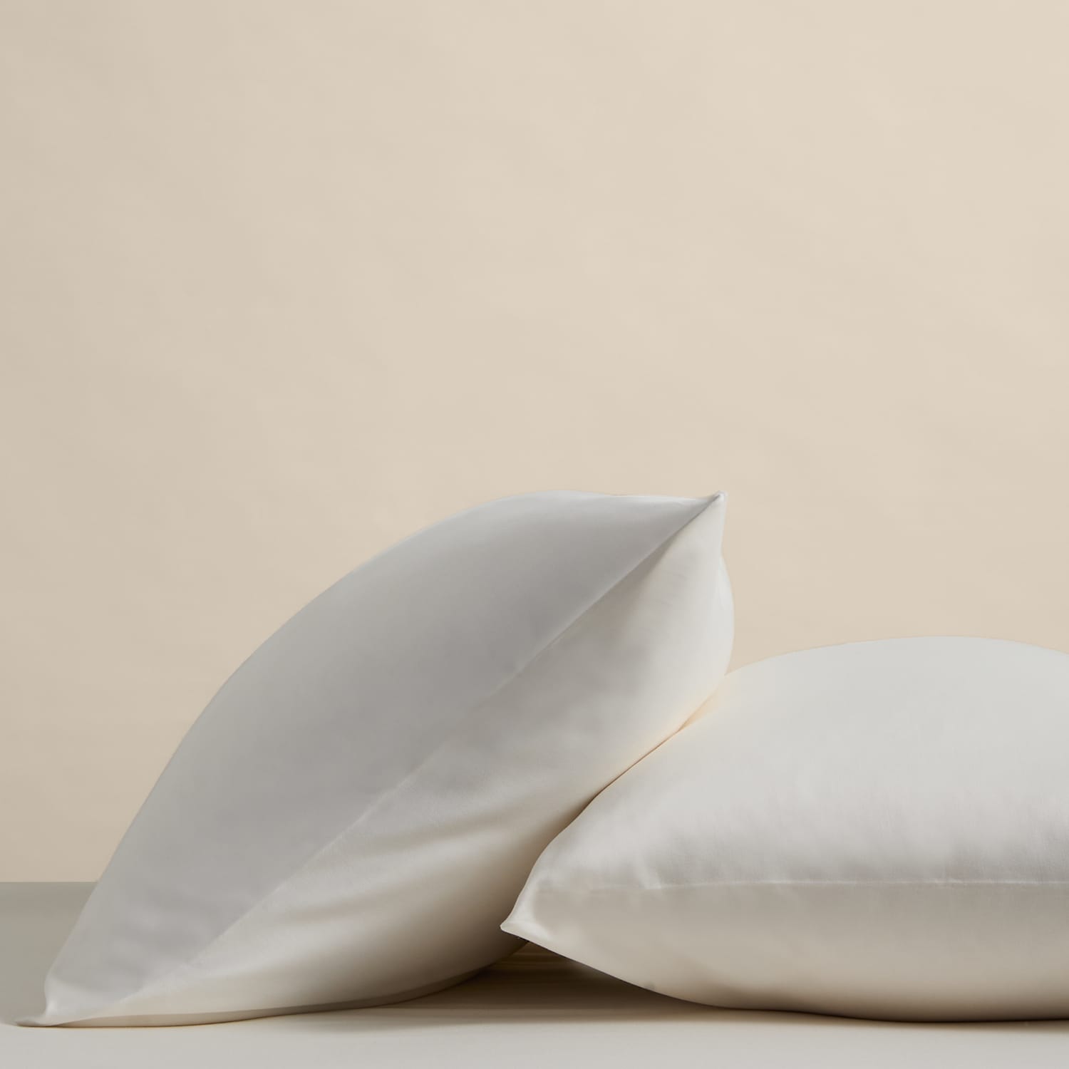 M&S 2 Pack Egyptian Cotton 400 Thread Count Silky Pillowcases - Cream