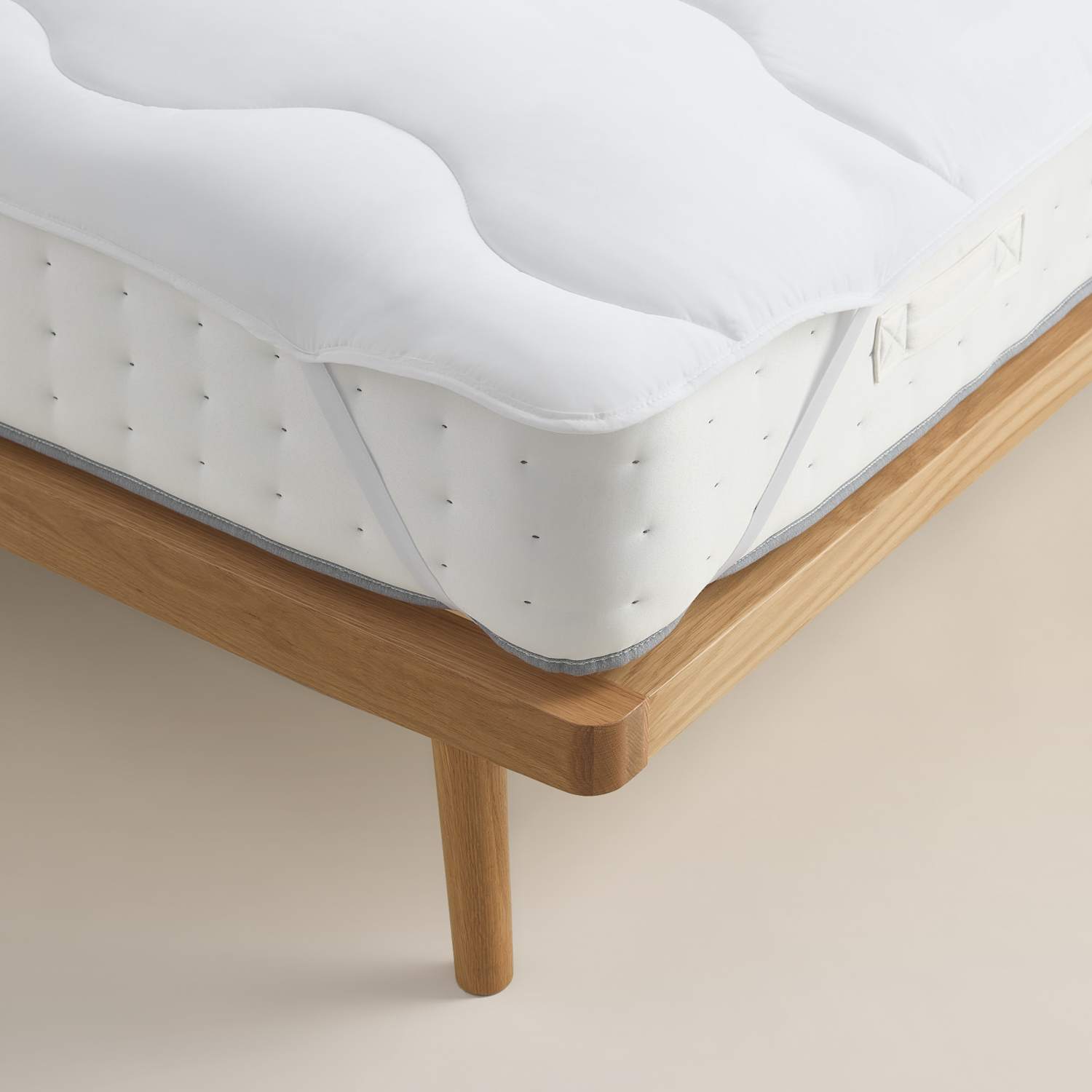 Body Sensor Body Temperature Control Mattress Topper - Single (3 ft) - White