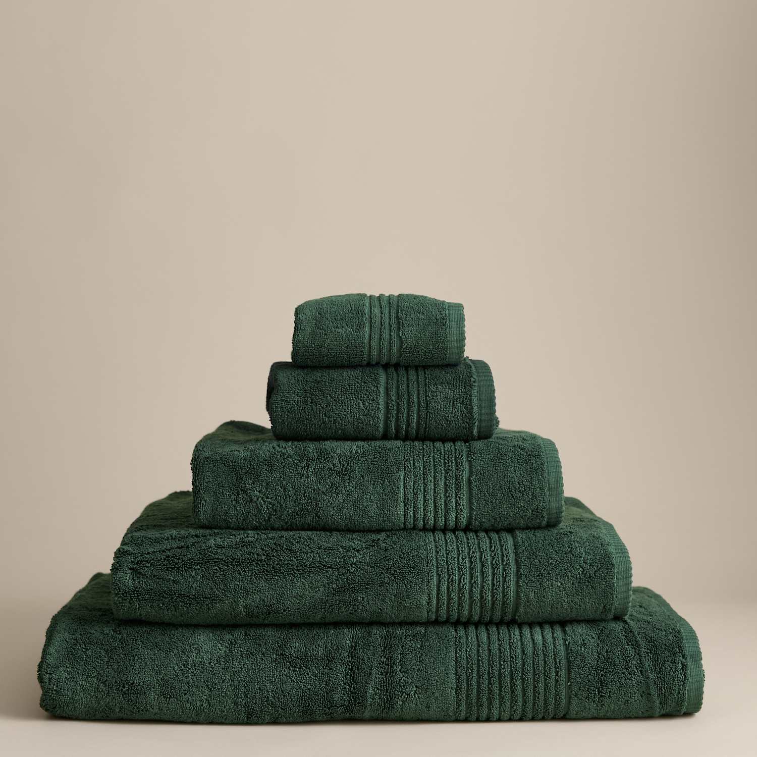 M&S Set of 2 Egyptian Cotton Towels - Bath Towel - Dark Evergreen