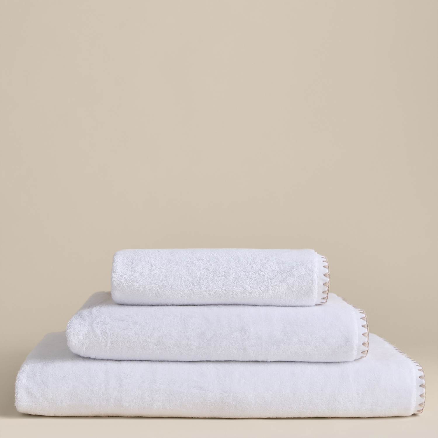 M&S Egyptian Cotton Blanket Stitch Towel - Bath Towel - White