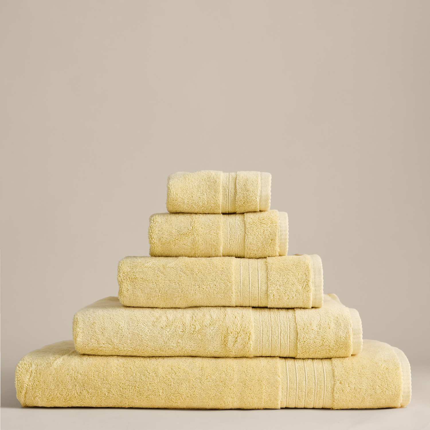 M&S Egyptian Cotton Towel - Bath Towel - Pale Yellow