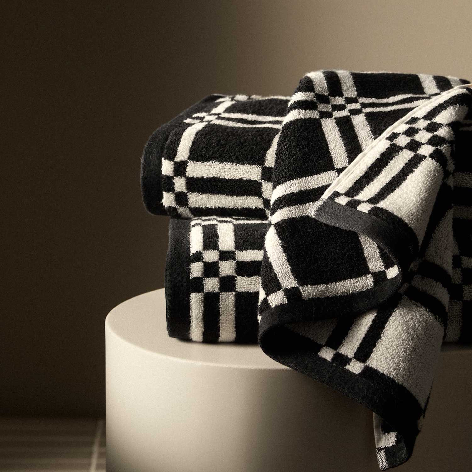 M&S X Kelly Hoppen Kelly Hoppen Pure Cotton Geometric Towel - Hand Towel - Black Mix