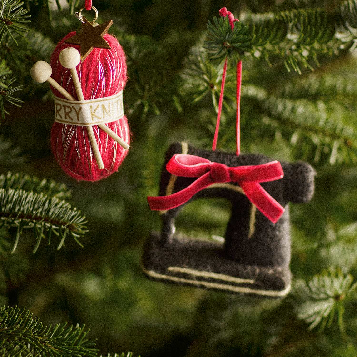 M&S Set of 2 Felt Sewing Machine Decorations - Multi