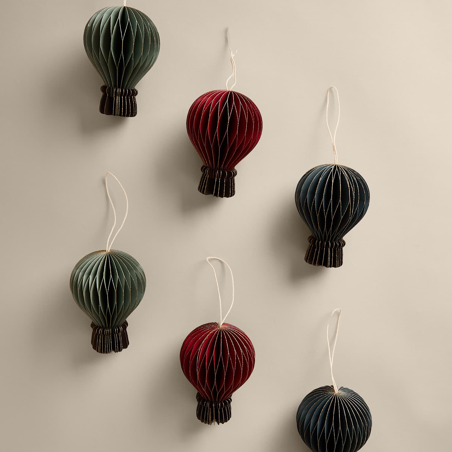 M&S 6 Pack Paper Hot Air Balloon Decorations - Multi