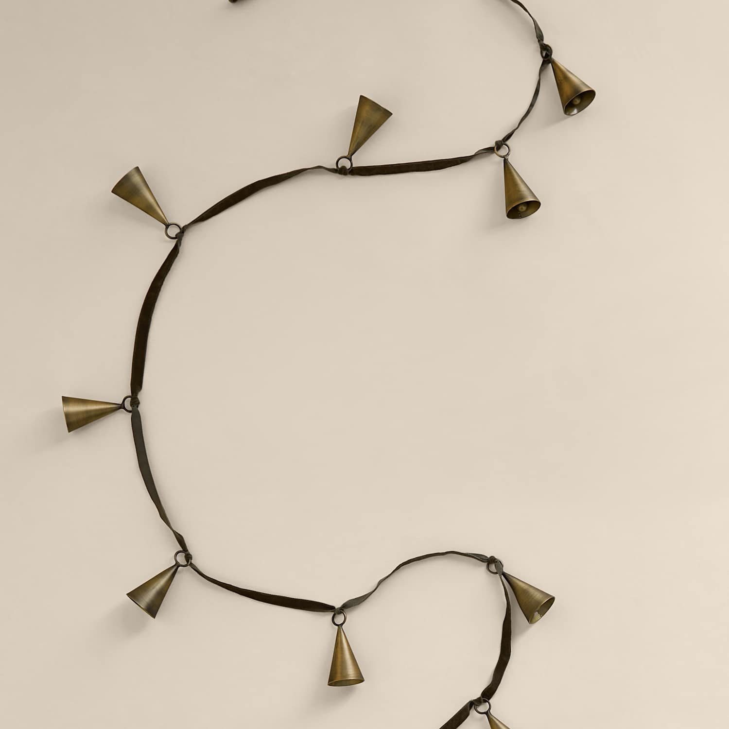 M&S Brass Bell Garland - Antique Brass