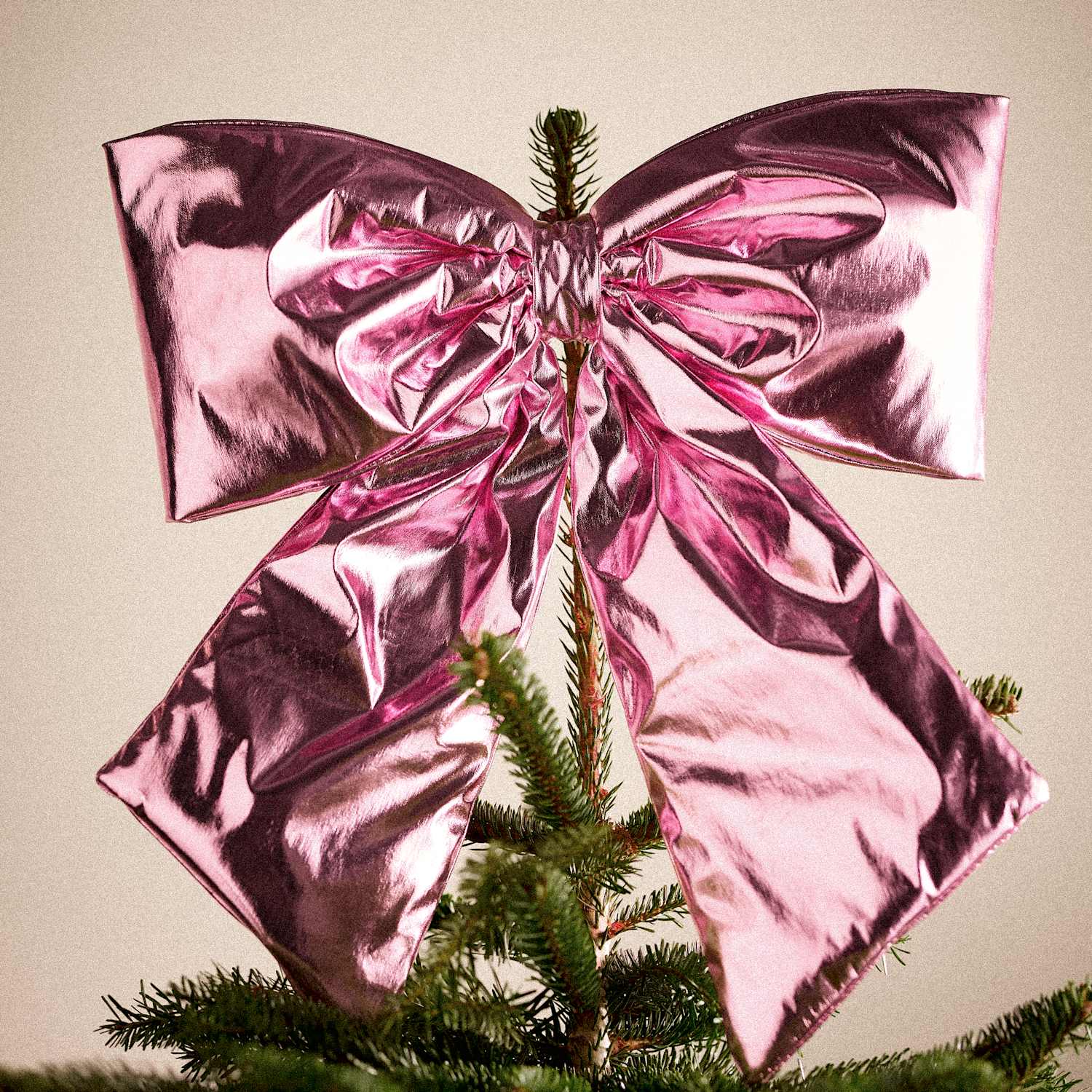 M&S Pink Metallic Hanging Bow Decoration