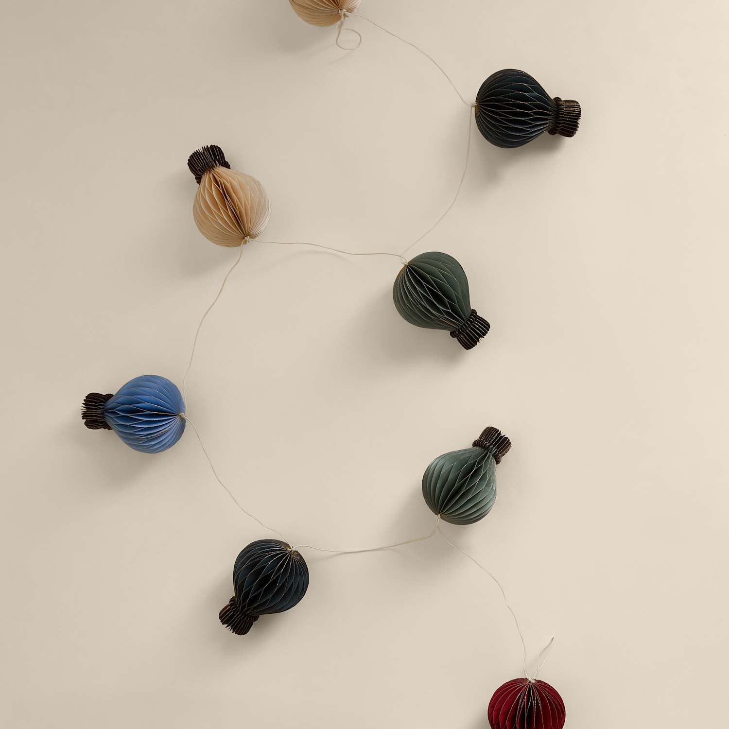 M&S Paper Hot Air Balloon Garland - Multi