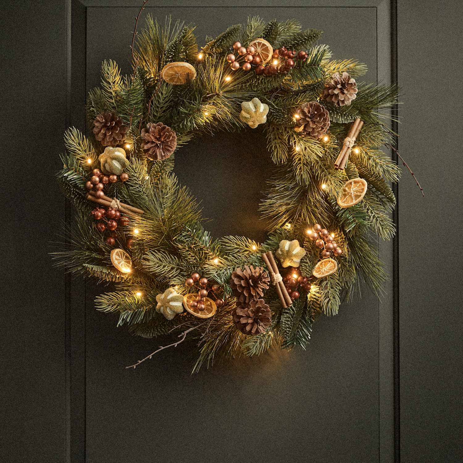 M&S 26in Pre-Lit Lime Cinnamon Wreath - Green Mix