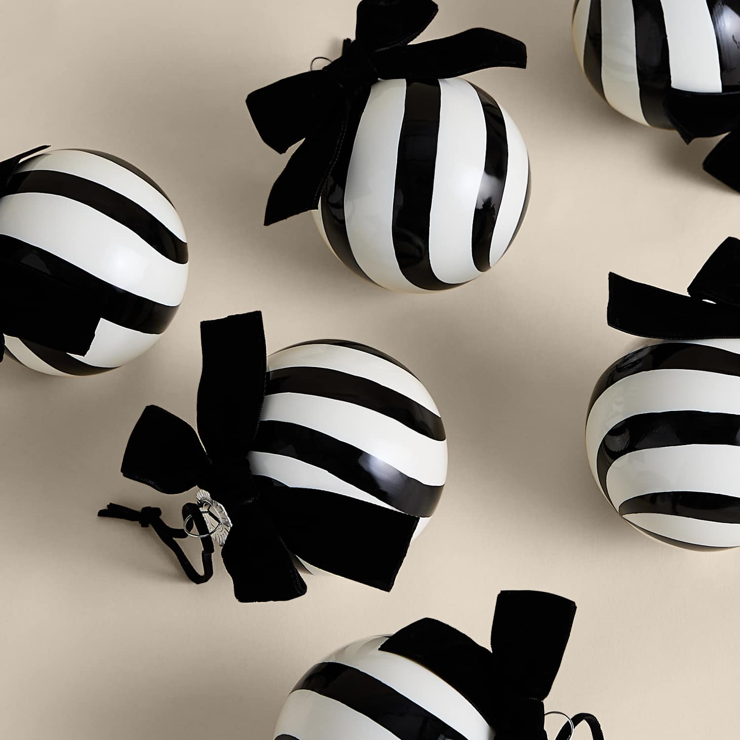 M&S 6 Pack Glass Monochrome Stripe Baubles - Black Mix