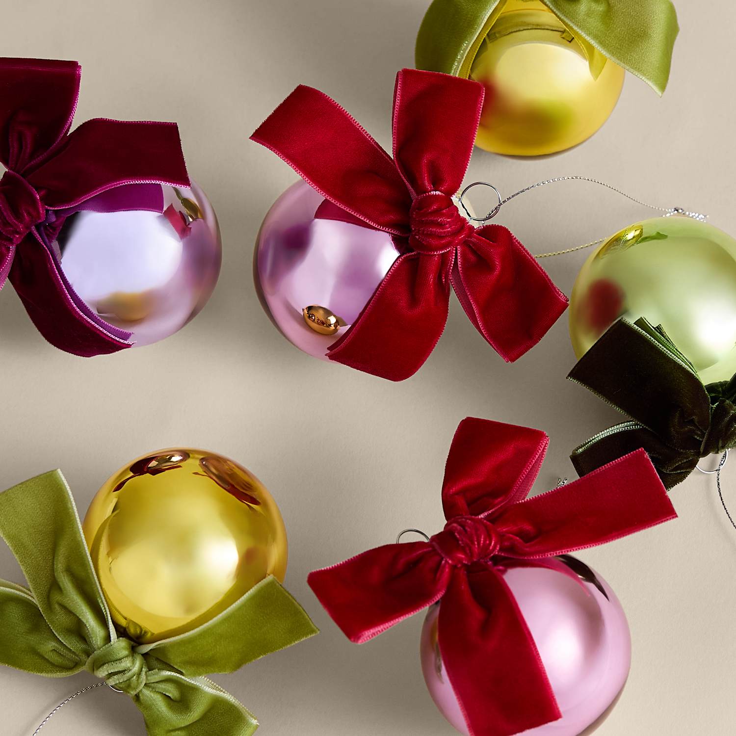 M&S 6 Pack Glass Metallic Bow Baubles - Multi
