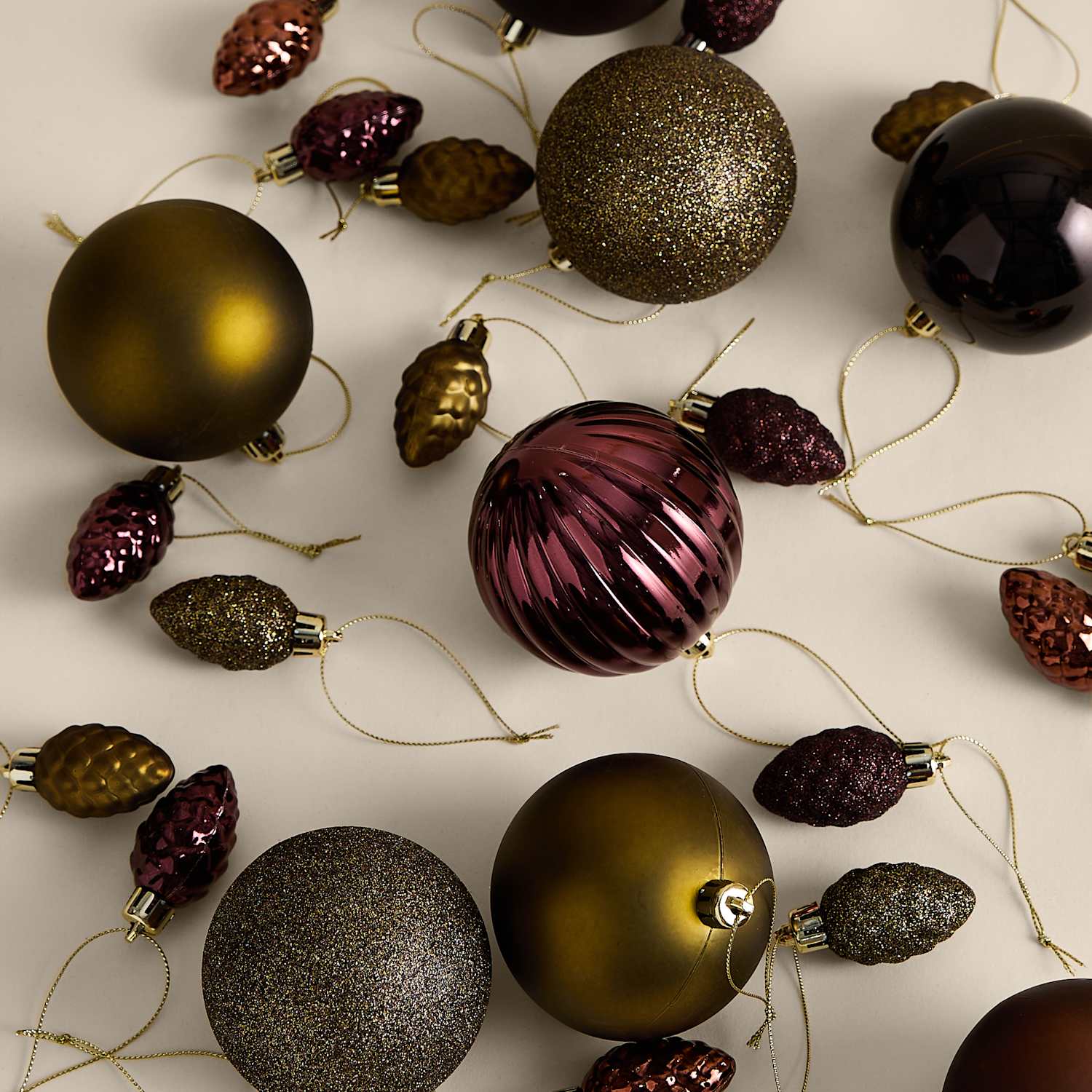 M&S 80 Pack Mix Shatterproof Baubles - Brown Mix