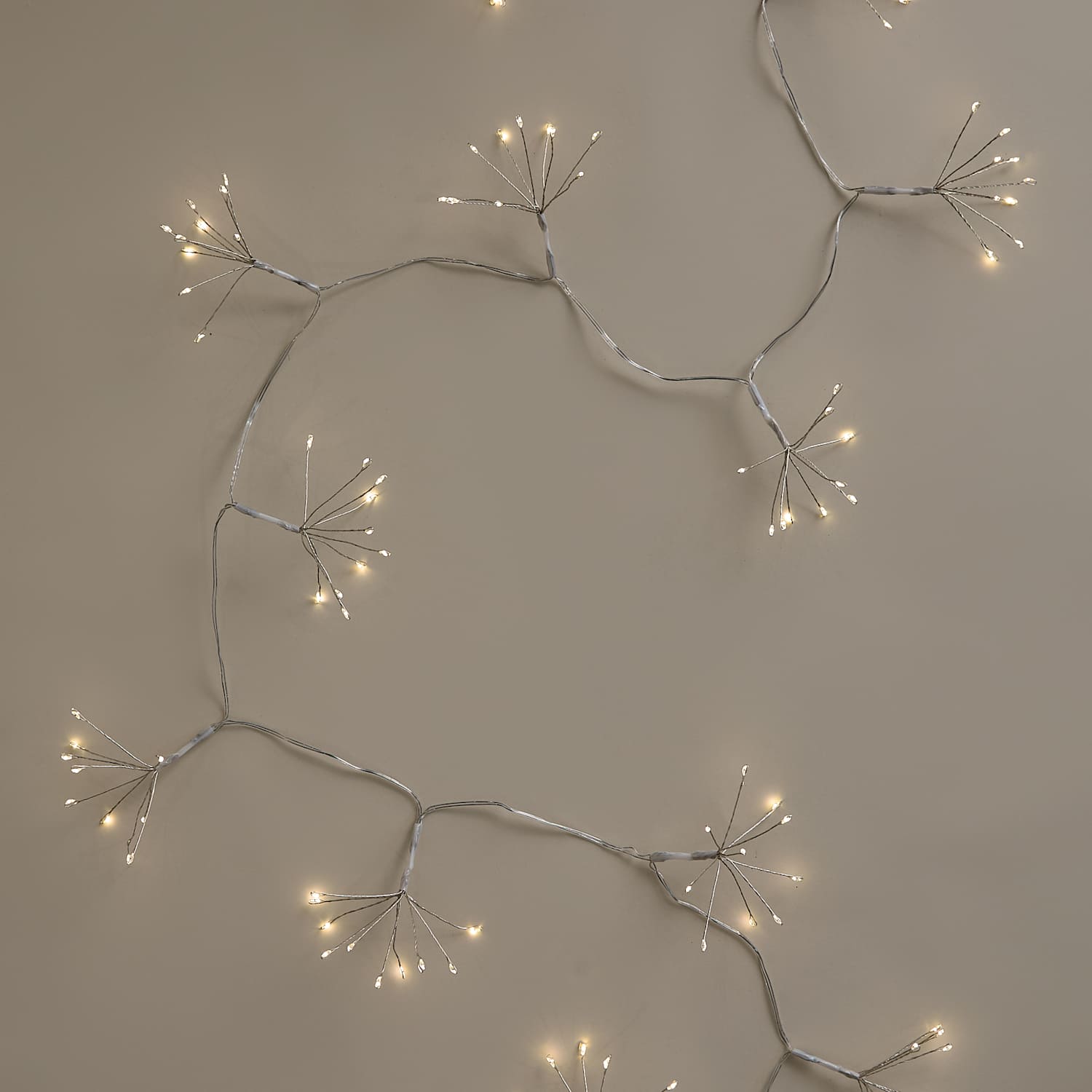 M&S 200 Pre-Lit Wire Cluster Garland - White