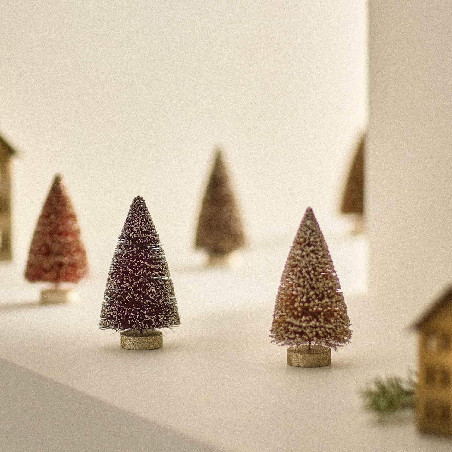 M&S Set of 5 Mini Bristle Tree Decorations - Brown Mix