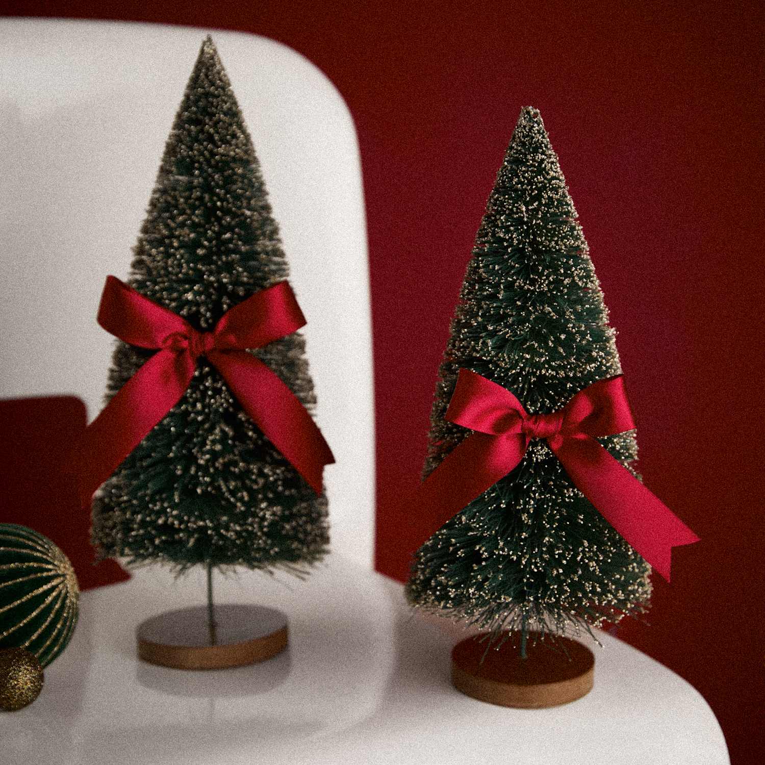 M&S 2 Pack Bow Trees Room Decoration - Green