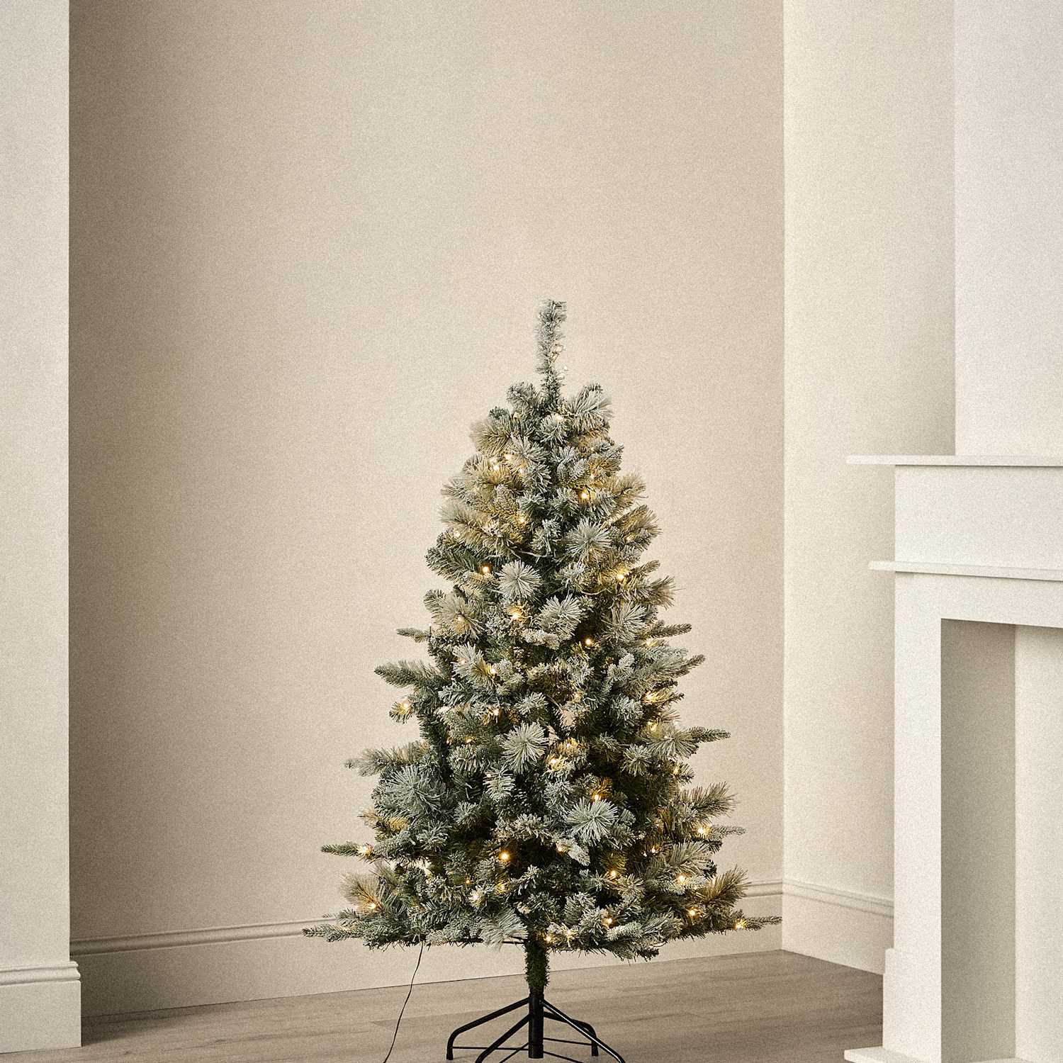 M&S 5ft Pre-Lit Snowy Monterey and Scots Pine Christmas Tree - White Mix