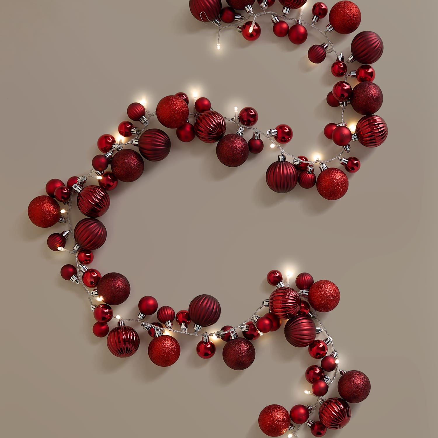 M&S Light Up Silver Bauble Garland - Red Mix