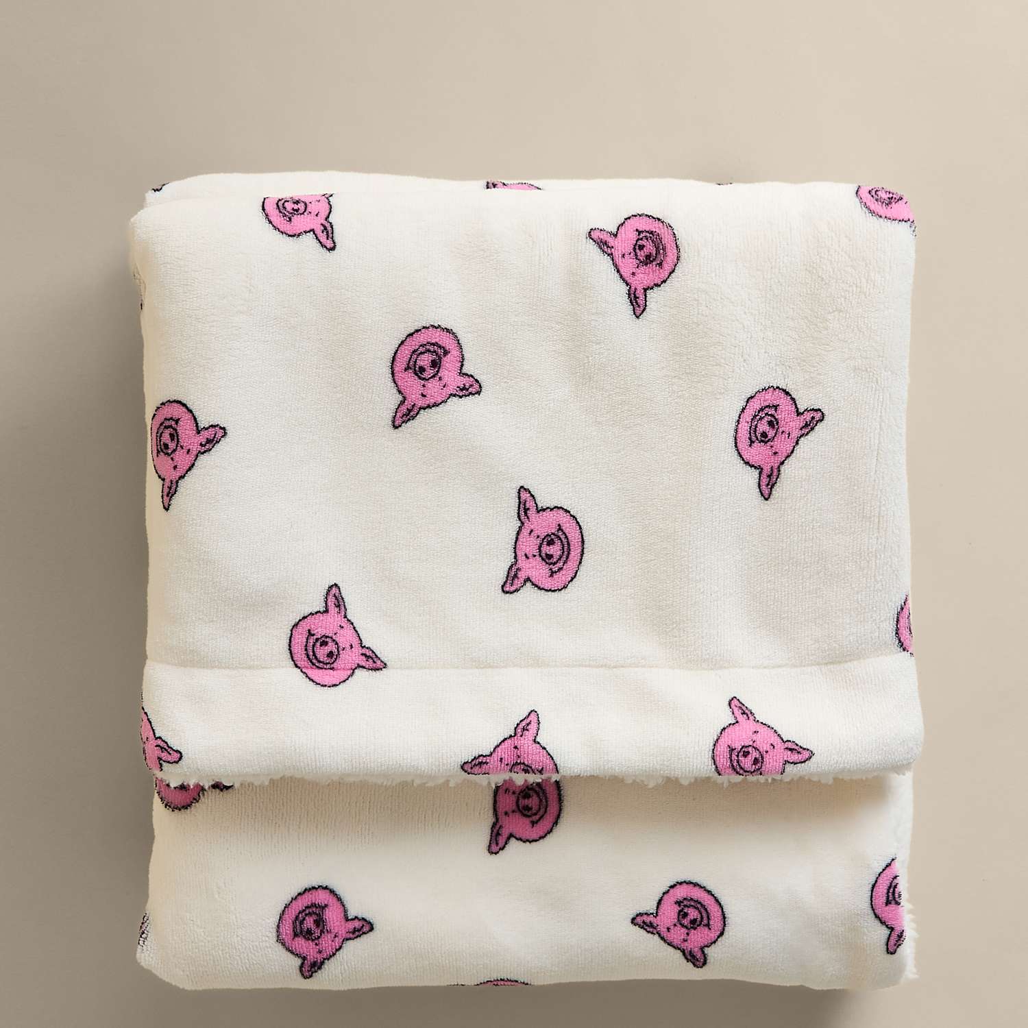 Percy Pig Borg Fleece Throw - Cream