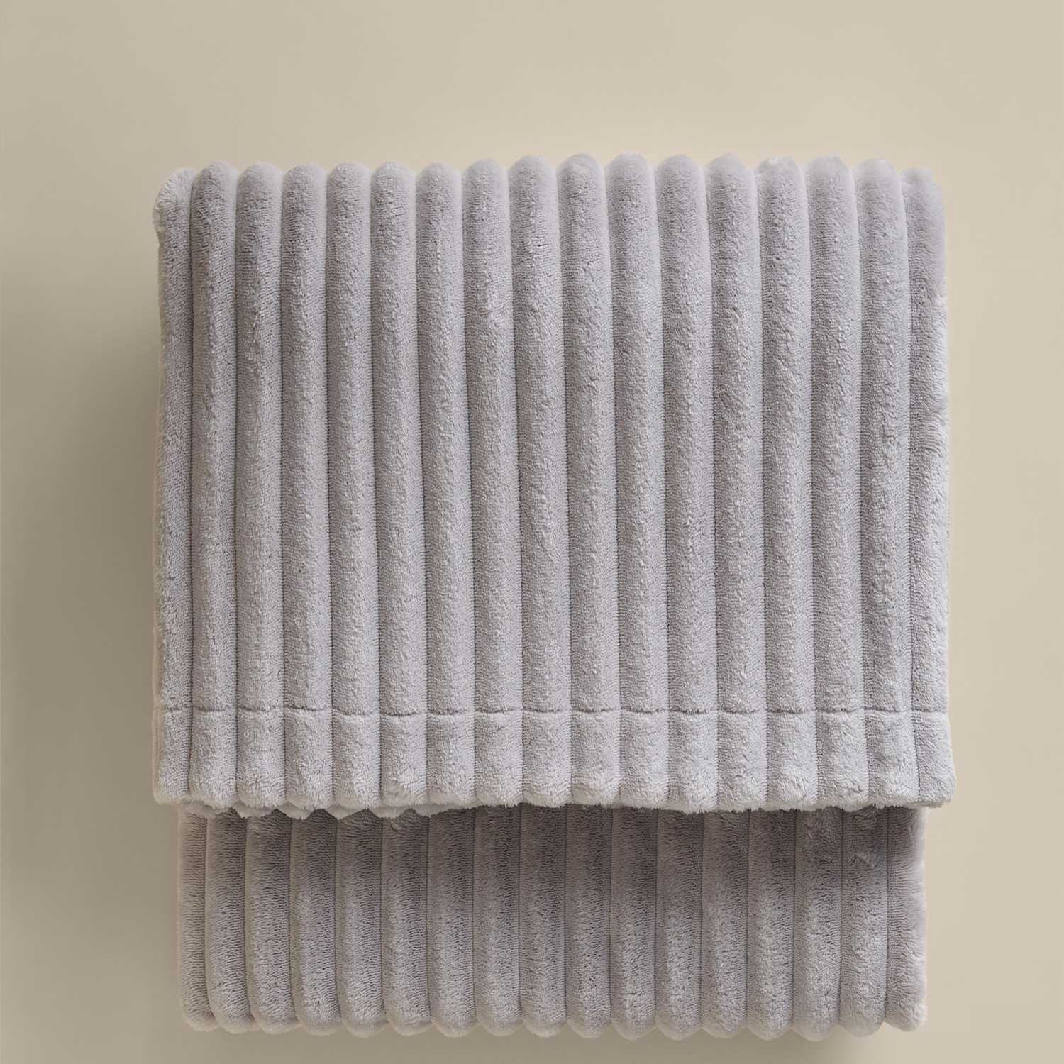 M&S Fleece Ribbed Throw - Medium - Dove
