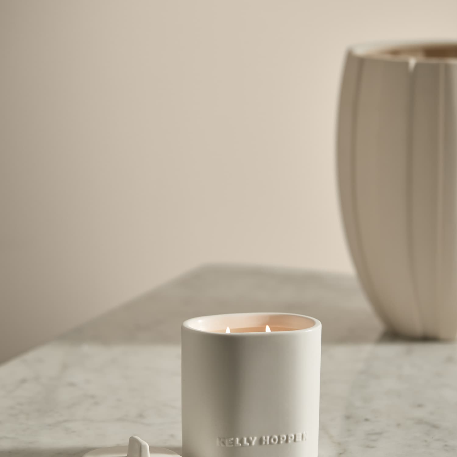 M&S X Kelly Hoppen No. 1 Fragrance Lidded Ceramic Candle 330g - White Mix
