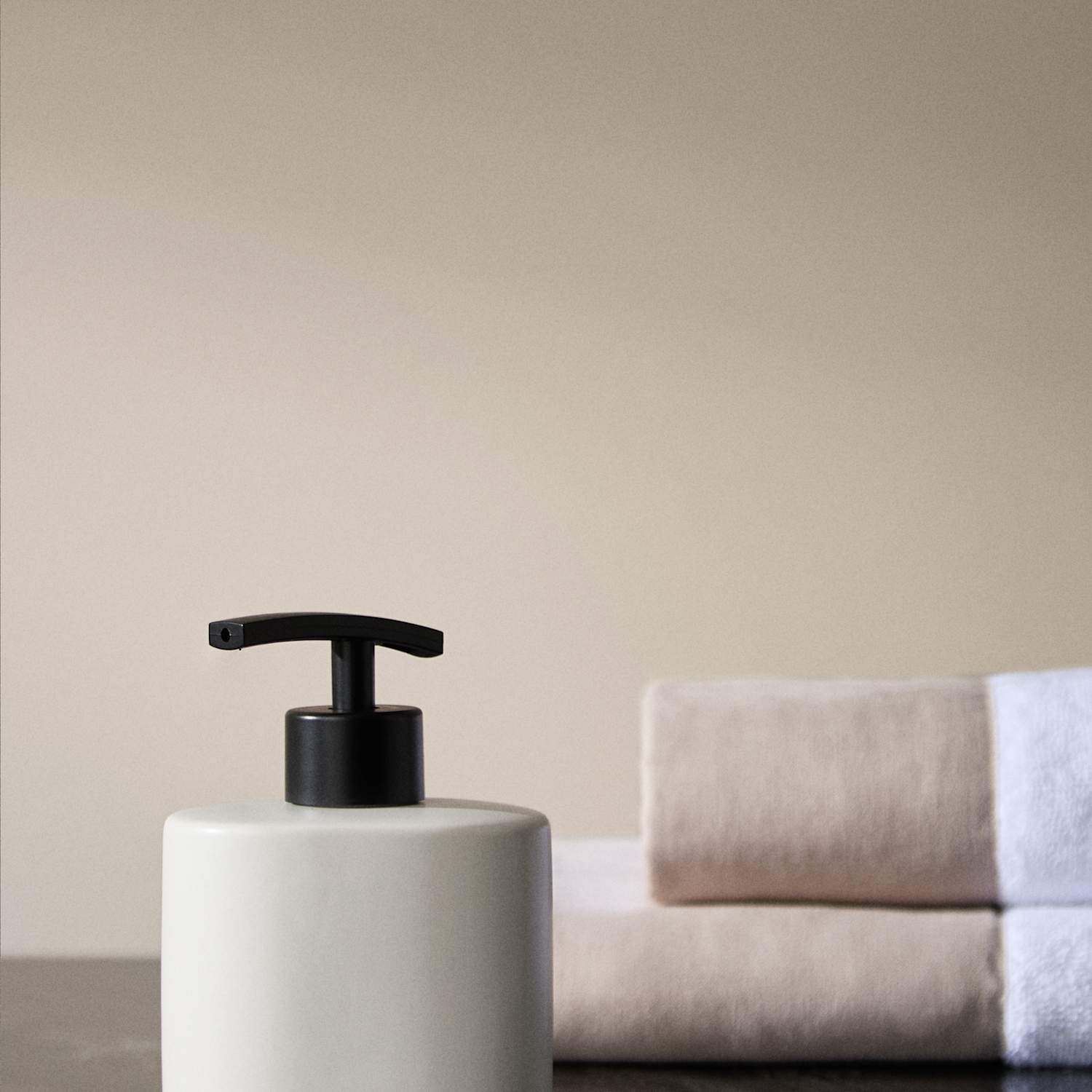 M&S X Kelly Hoppen No. 1 Fragrance Hand Lotion 250ml - White Mix