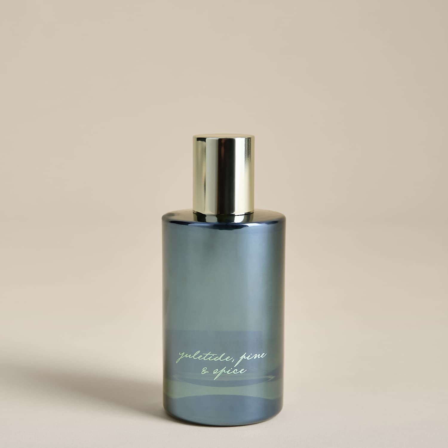 M&S Yuletide, Pine & Spice Room Spray - Green Mix