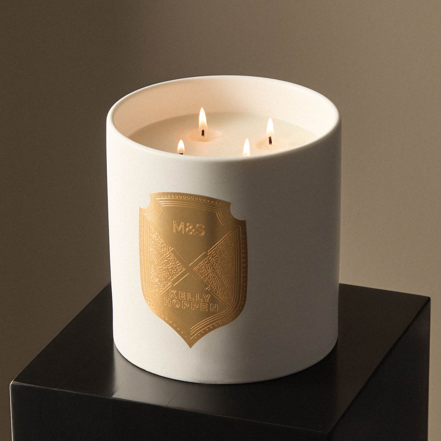 M&S X Kelly Hoppen No. 1 Large Fragrance Decorative 4 Wick Candle - White Mix